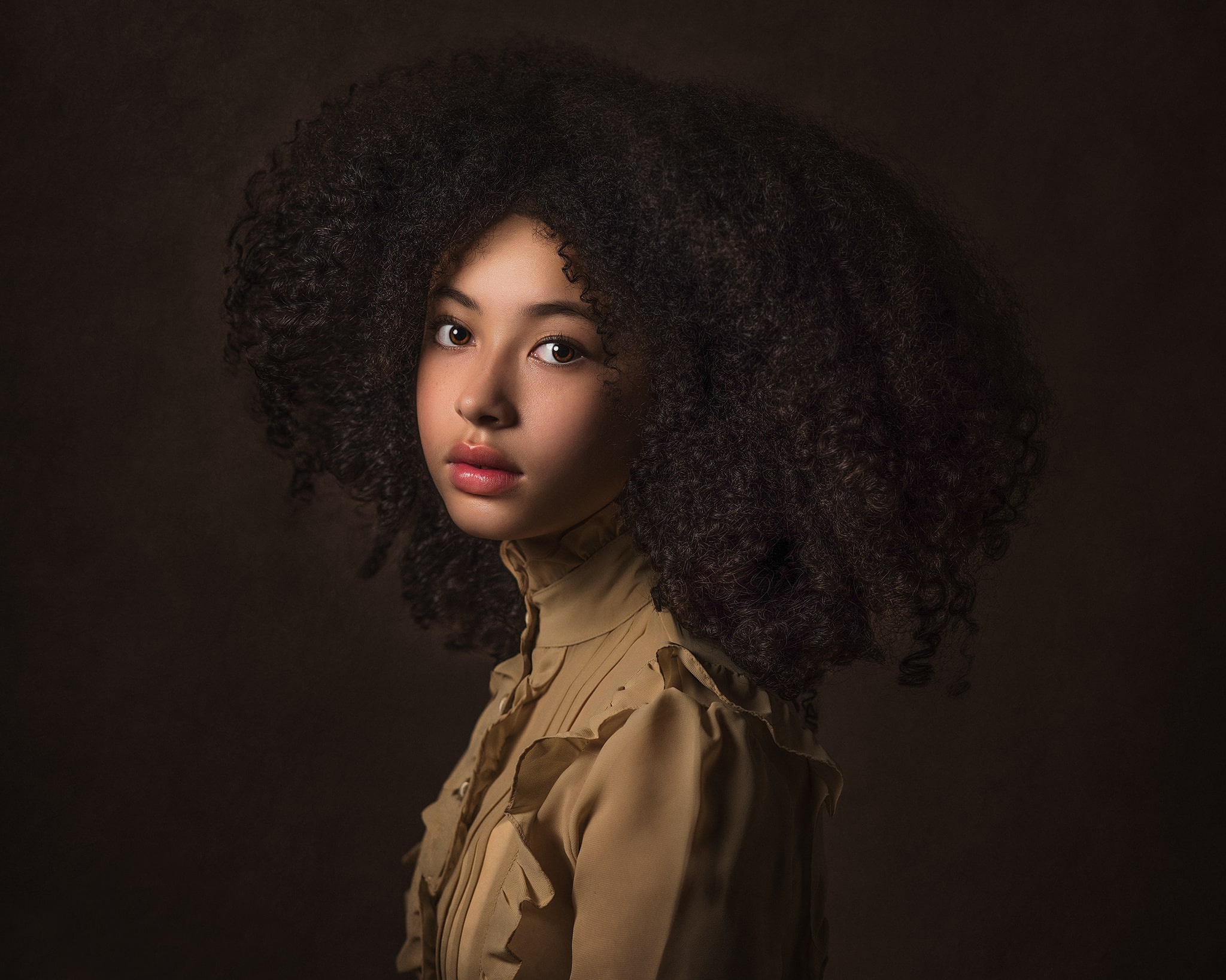 Download mobile wallpaper Model, Women, Curl, Brown Eyes, Black Hair for free.