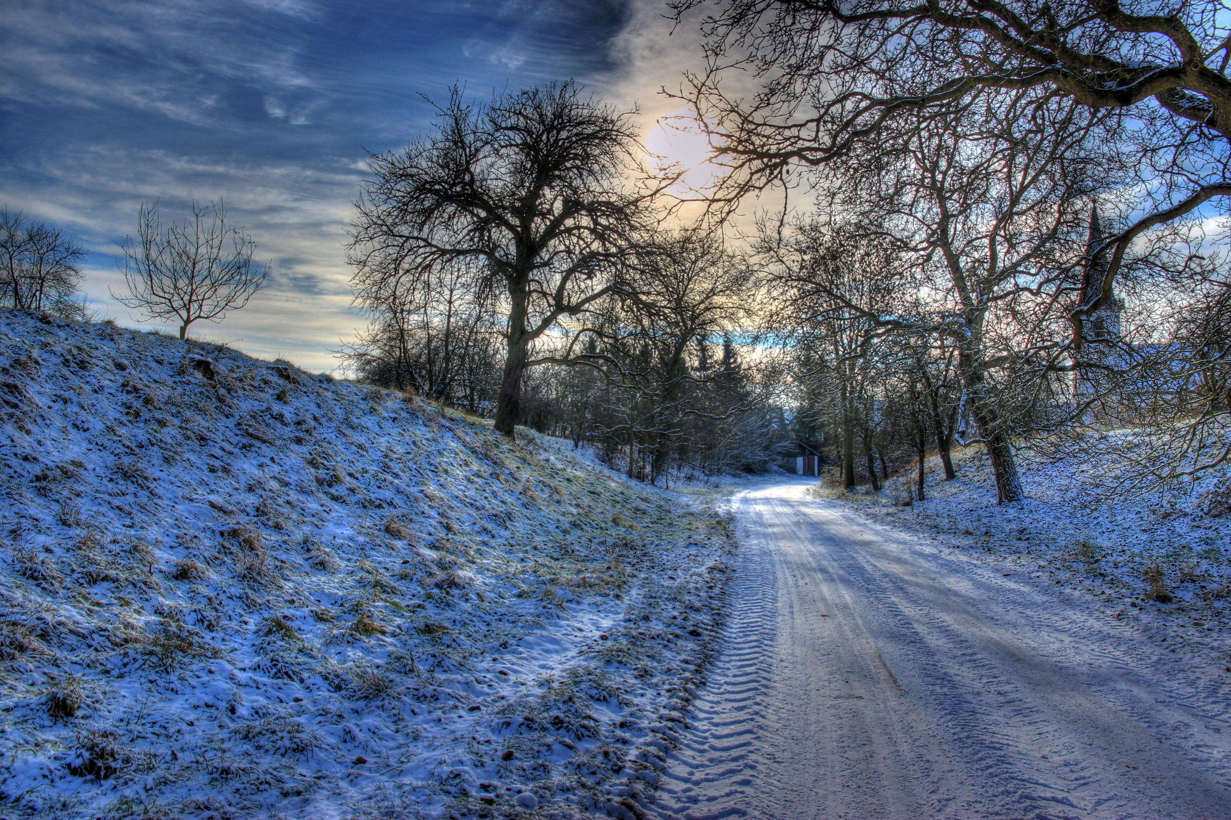 Скачати мобільні шпалери Зима, Сніг, Дорога, Дерево, Фотографія безкоштовно.