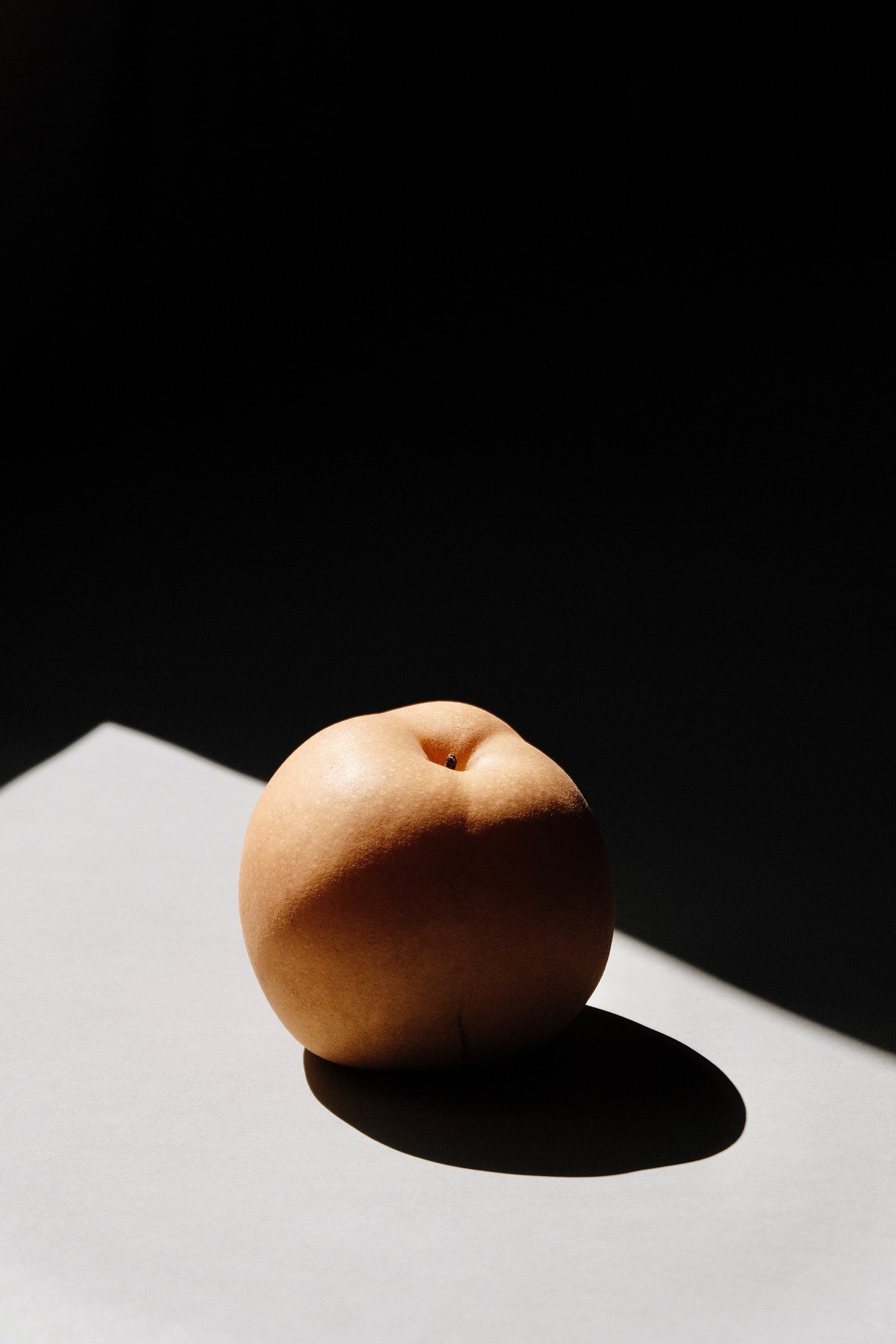 Download mobile wallpaper Peach, Shadow, Food, Fruit, Dark for free.