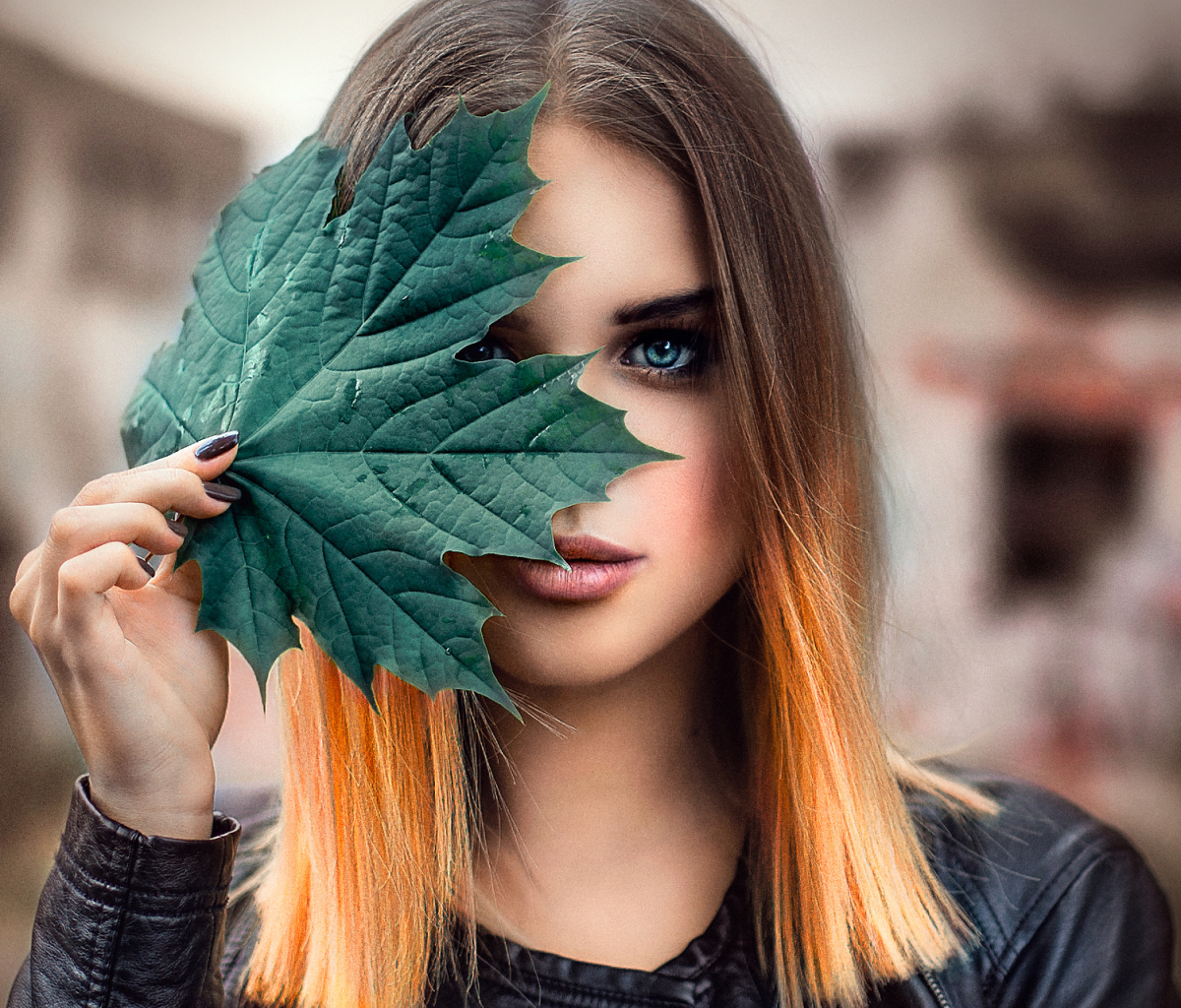 Free download wallpaper Leaf, Face, Brunette, Model, Women on your PC desktop