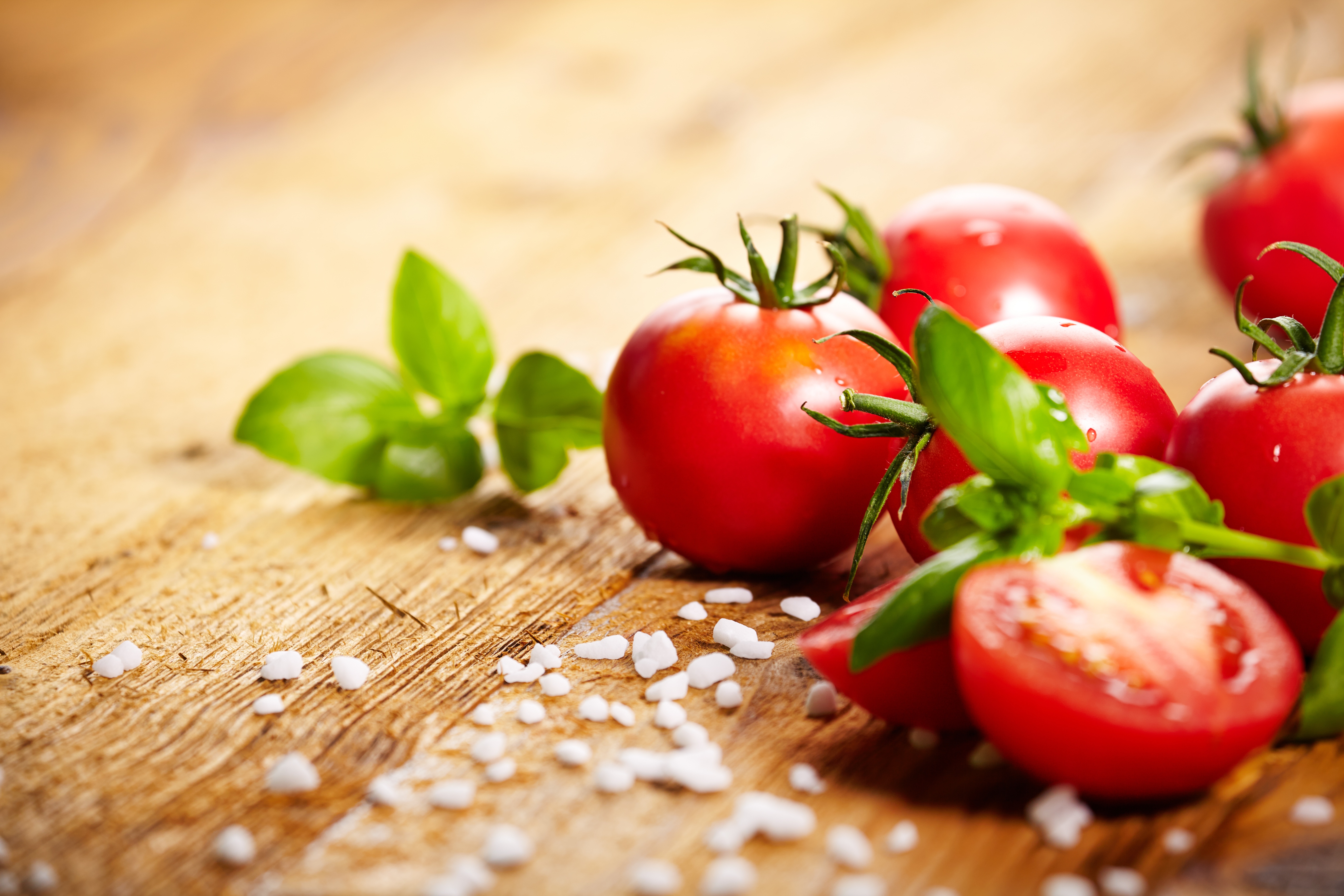 Handy-Wallpaper Tomate, Nahrungsmittel, Stillleben, Früchte kostenlos herunterladen.