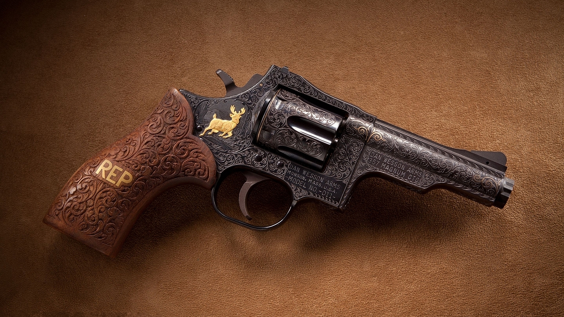 Скачать обои Револьвер Дэна Вессона 357 Magnum на телефон бесплатно