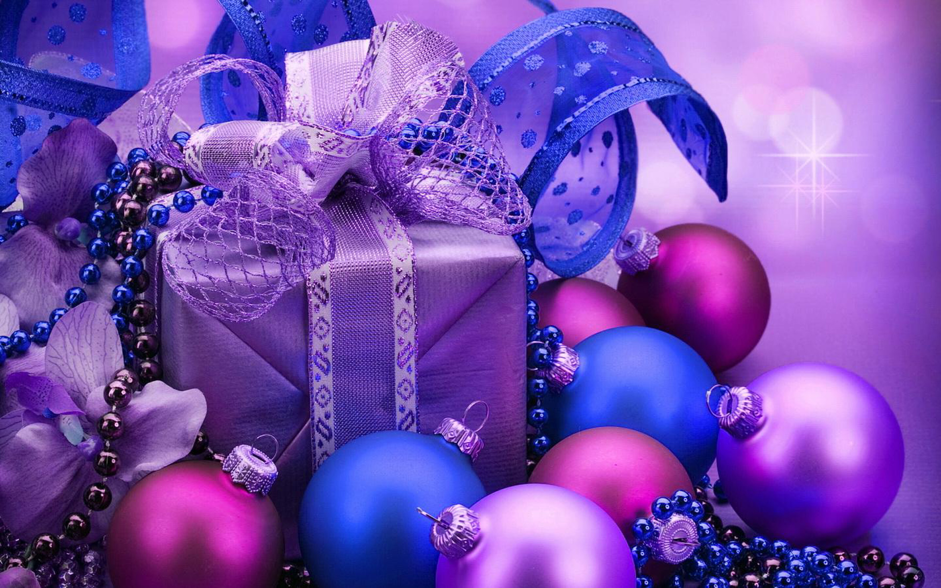 Скачать обои бесплатно Рождество, Синий, Подарки, Пурпурный, Рождественские Украшения, Праздничные картинка на рабочий стол ПК