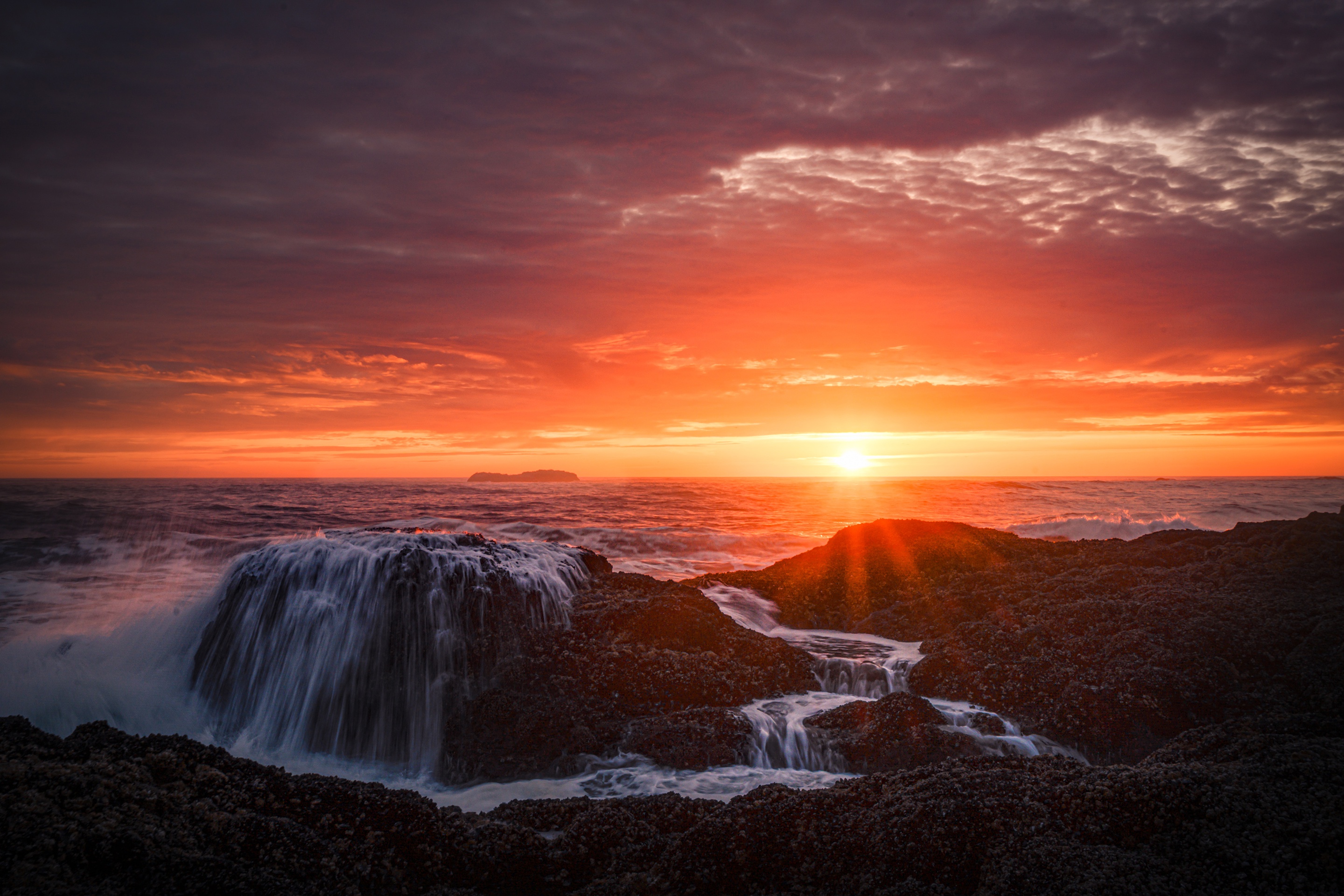 Free download wallpaper Nature, Sunset, Sky, Horizon, Waterfall, Ocean, Earth on your PC desktop