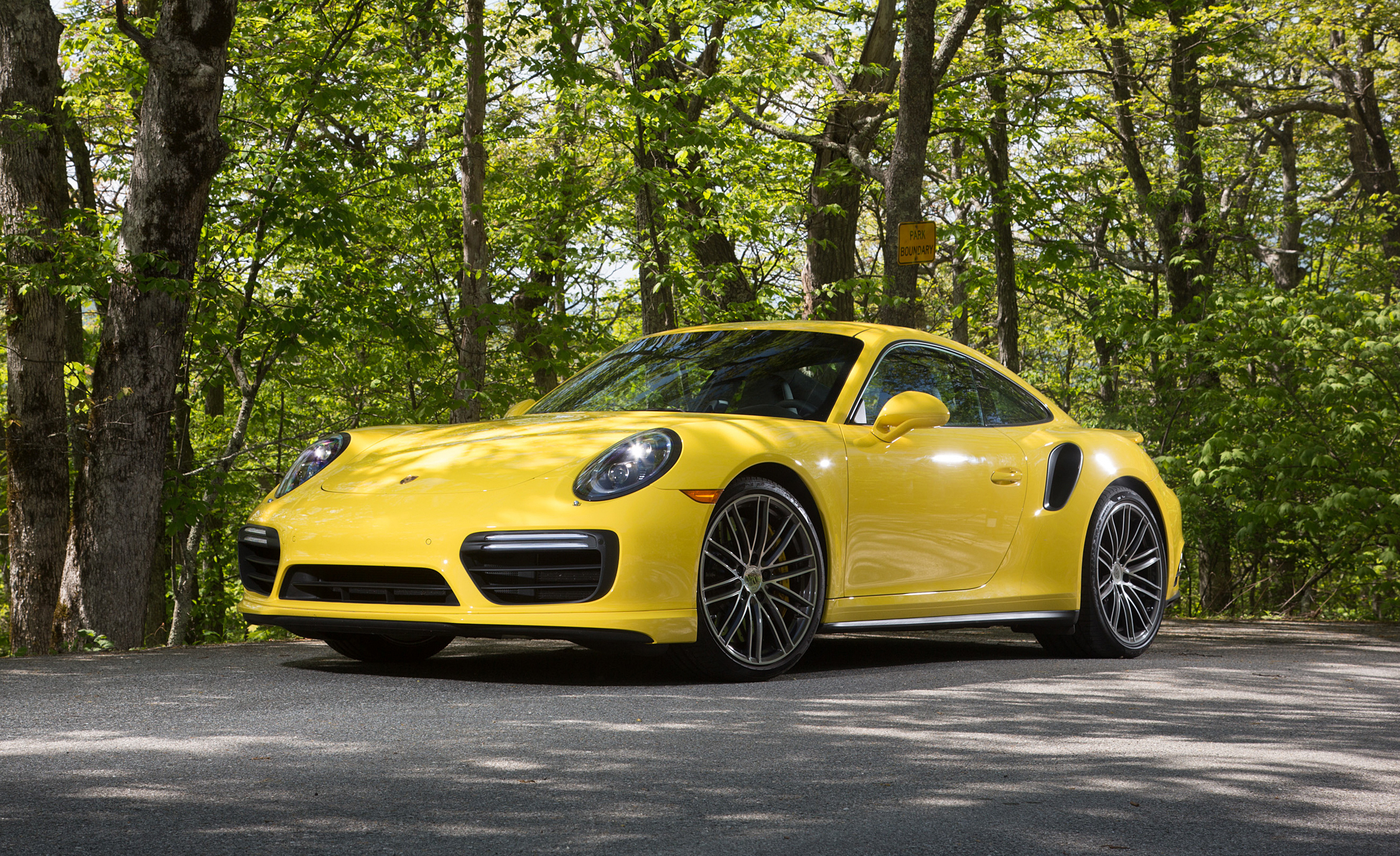 Laden Sie das Porsche, Porsche 911, Autos, Fahrzeuge, Gelbes Auto, Porsche 911 Turbo-Bild kostenlos auf Ihren PC-Desktop herunter