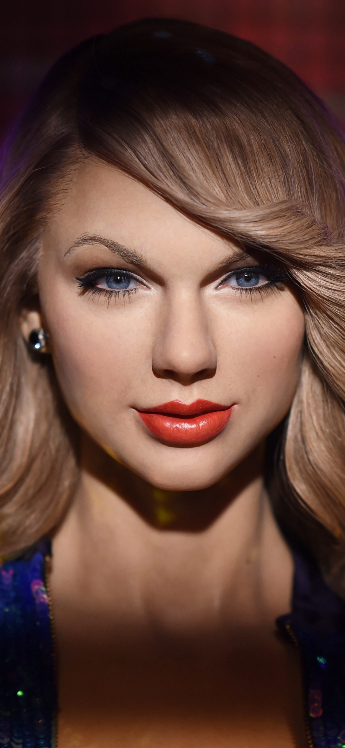 Download mobile wallpaper Music, Singer, Blonde, Blue Eyes, American, Taylor Swift, Lipstick for free.