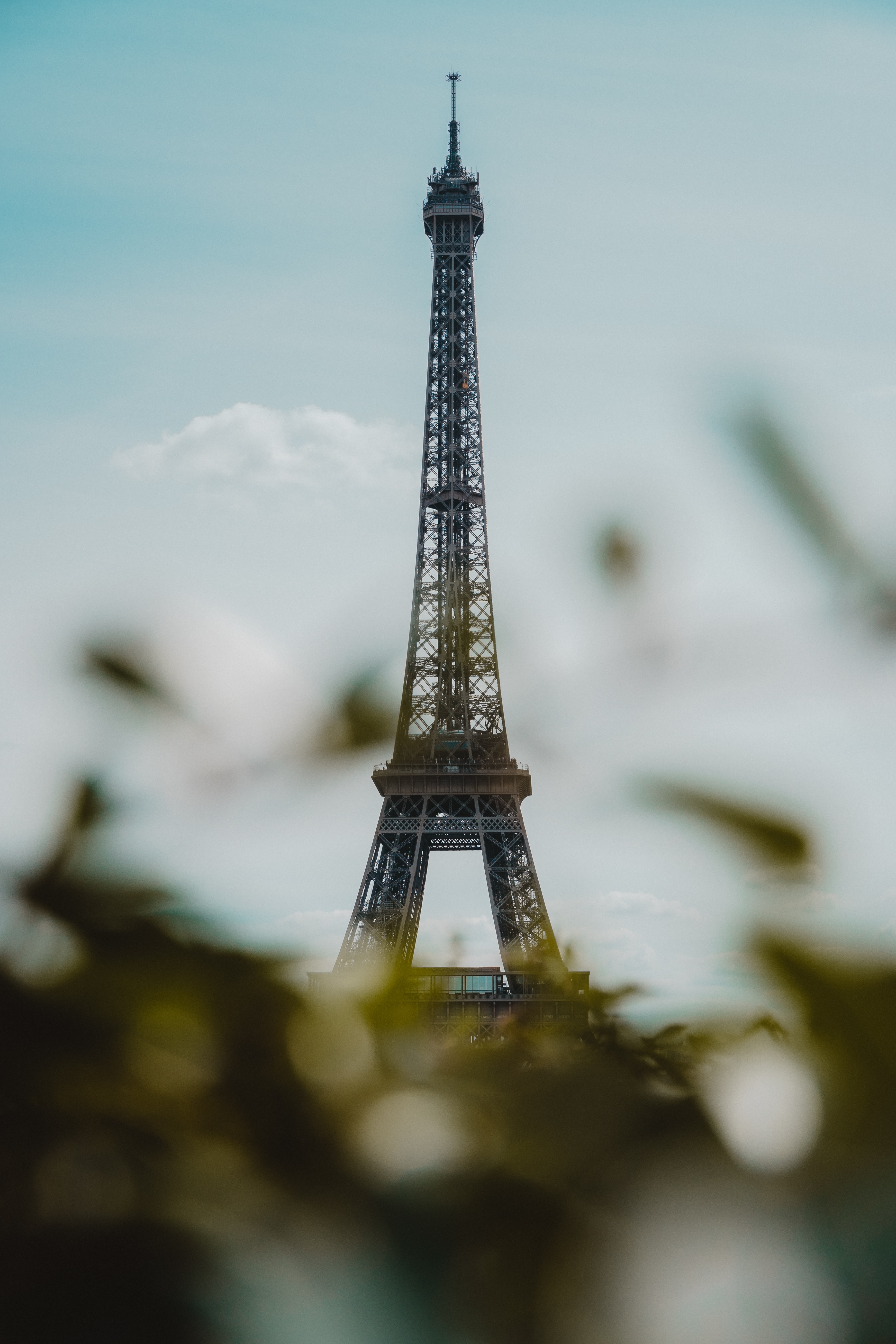 Download mobile wallpaper Cities, Tower, Architecture, France, Eiffel Tower, Paris for free.