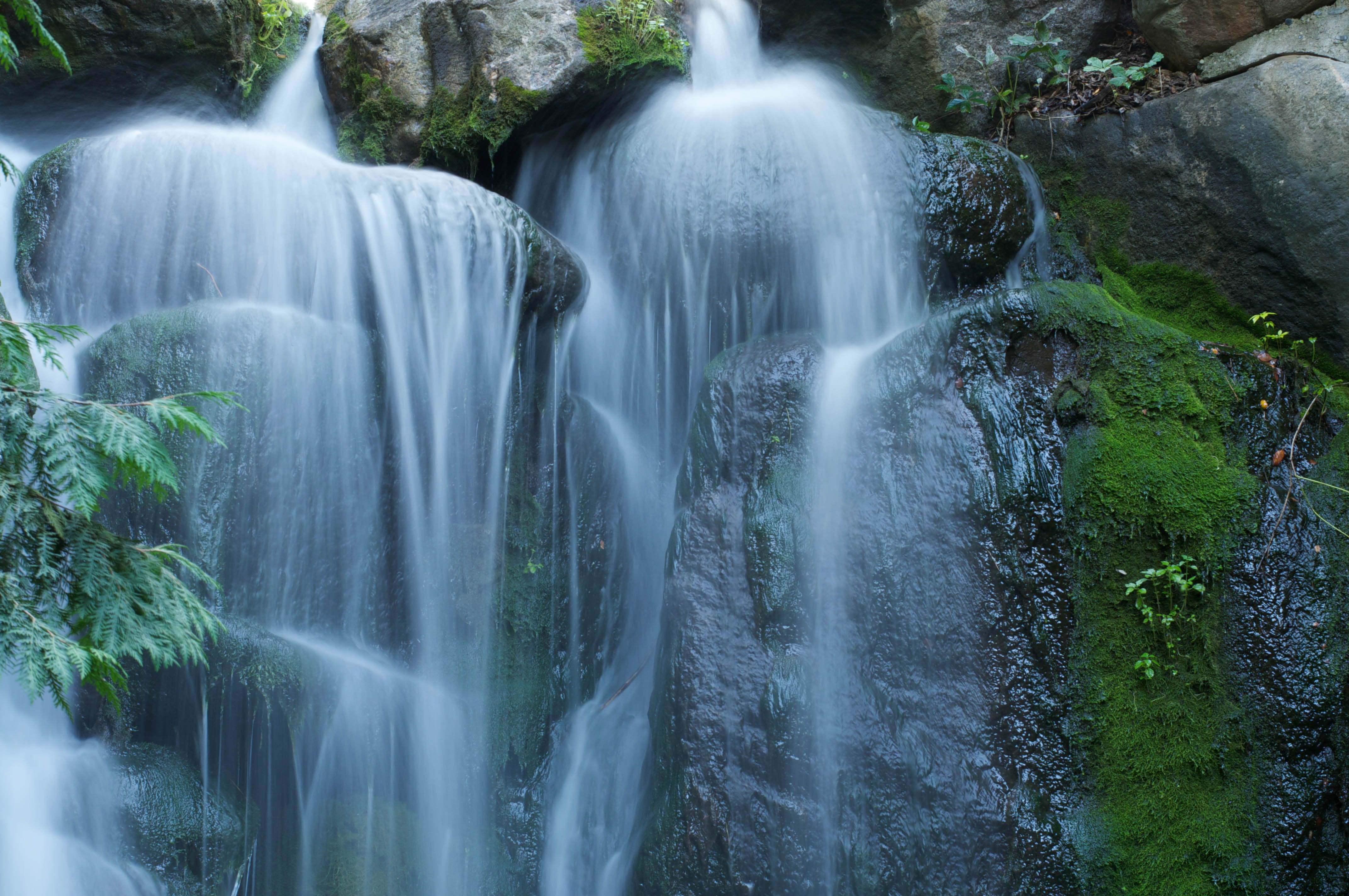 Handy-Wallpaper Wasserfälle, Wasserfall, Erde/natur kostenlos herunterladen.