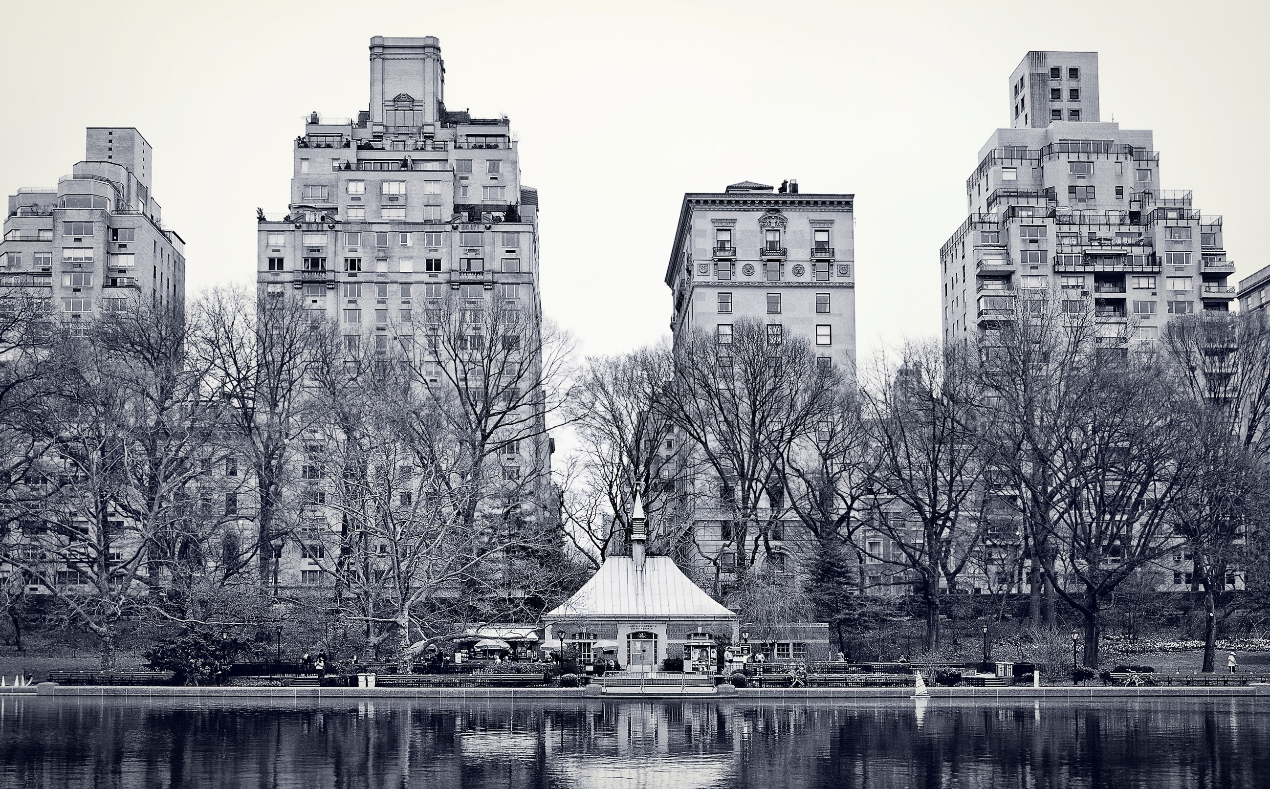 Laden Sie das Zentralpark, Central Park, Gebäude, Städte, Bäume, See, New York-Bild kostenlos auf Ihren PC-Desktop herunter
