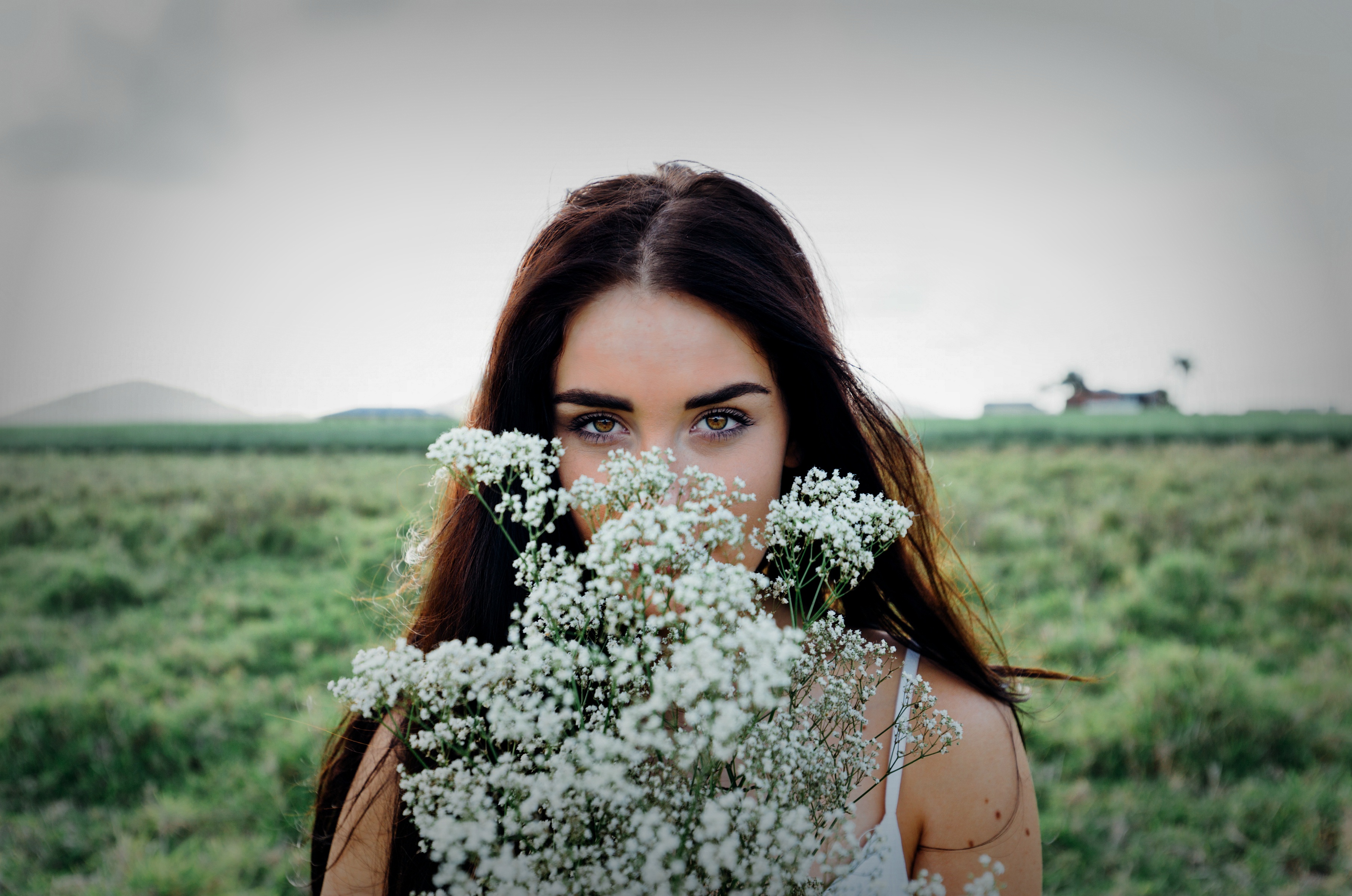 Baixe gratuitamente a imagem Modelo, Mulheres, Cabelo Castanho, Olhar Fixamente, Profundidade De Campo, Olhos Cor De Avelã na área de trabalho do seu PC