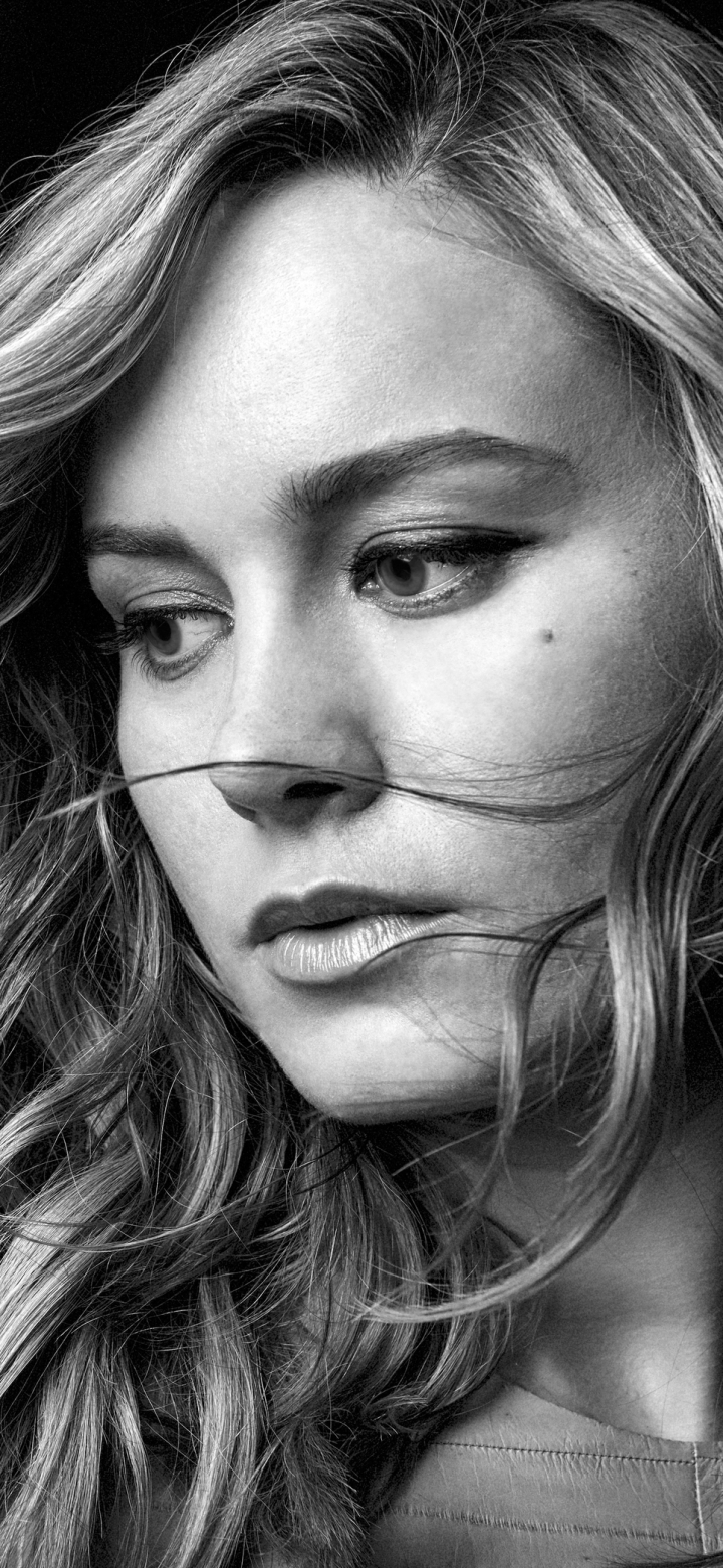 Download mobile wallpaper American, Celebrity, Black & White, Actress, Brie Larson for free.