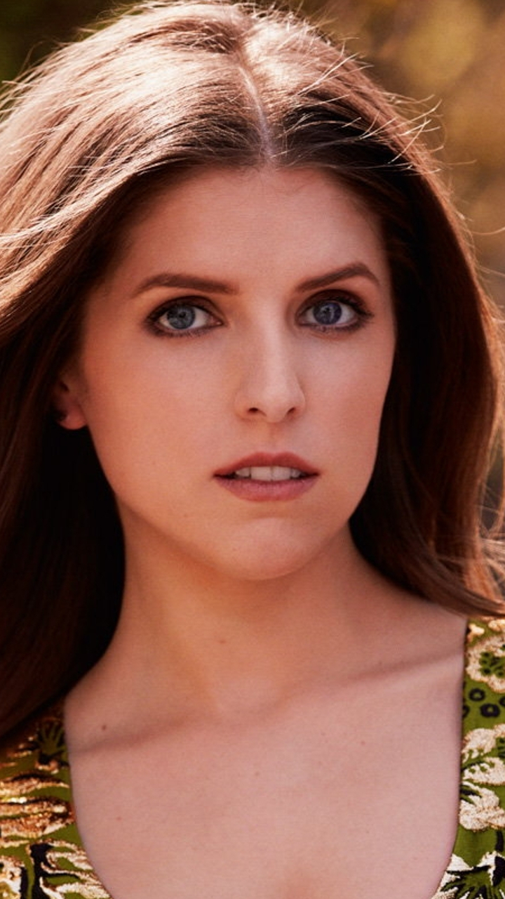 Download mobile wallpaper Face, Brunette, Blue Eyes, Celebrity, Actress, Anna Kendrick for free.