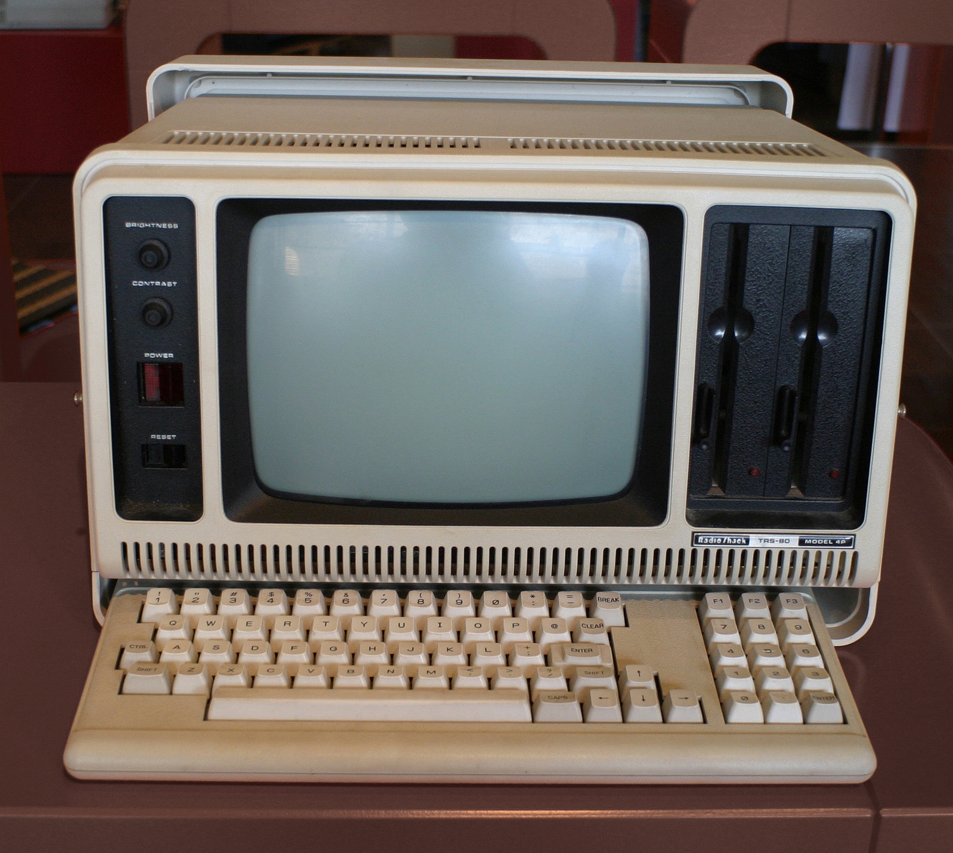 Laden Sie Radio Shack Trs 80 HD-Desktop-Hintergründe herunter