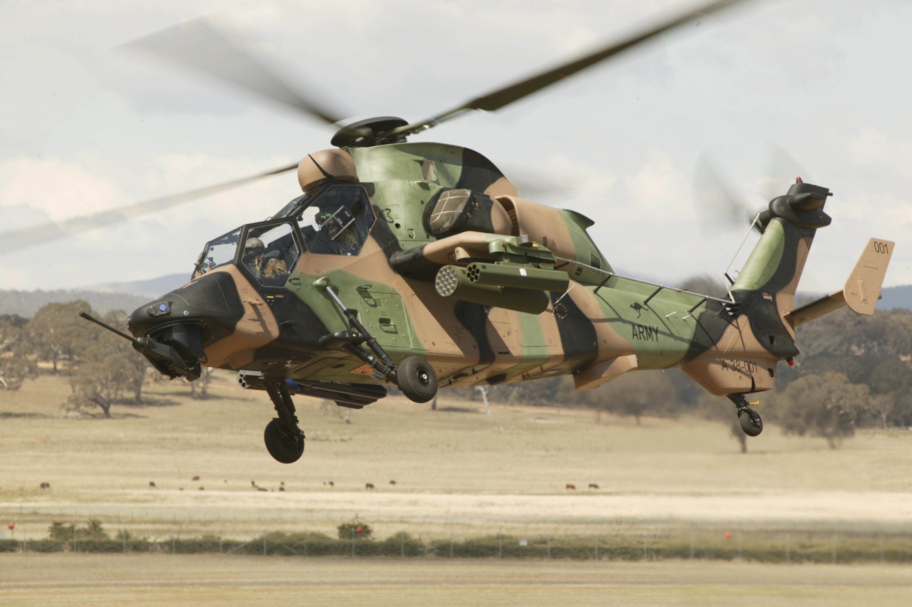 275302 Hintergrundbild herunterladen militär, eurocopter tiger, kampfhubschrauber, helikopter, militärhubschrauber - Bildschirmschoner und Bilder kostenlos