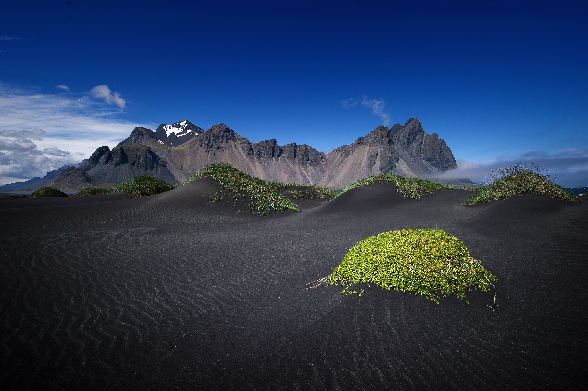 Скачать картинку Природа, Пляж, Песок, Гора, Исландия, Земля/природа в телефон бесплатно.