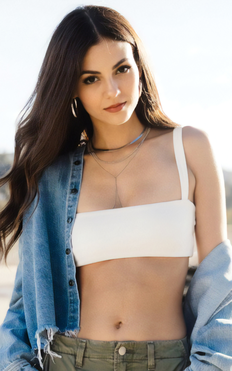 Download mobile wallpaper Singer, Brunette, American, Celebrity, Actress, Victoria Justice for free.