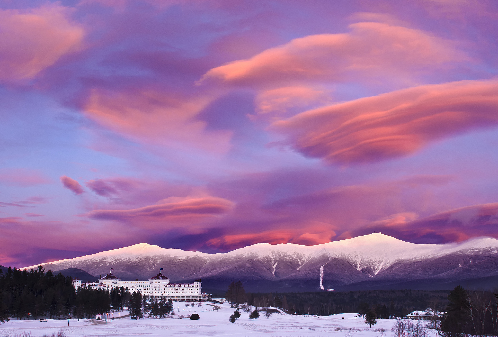 Free download wallpaper Winter, Sunset, Sky, Snow, Mountain, Cloud, Resort, Man Made, Mount Washington Hotel on your PC desktop