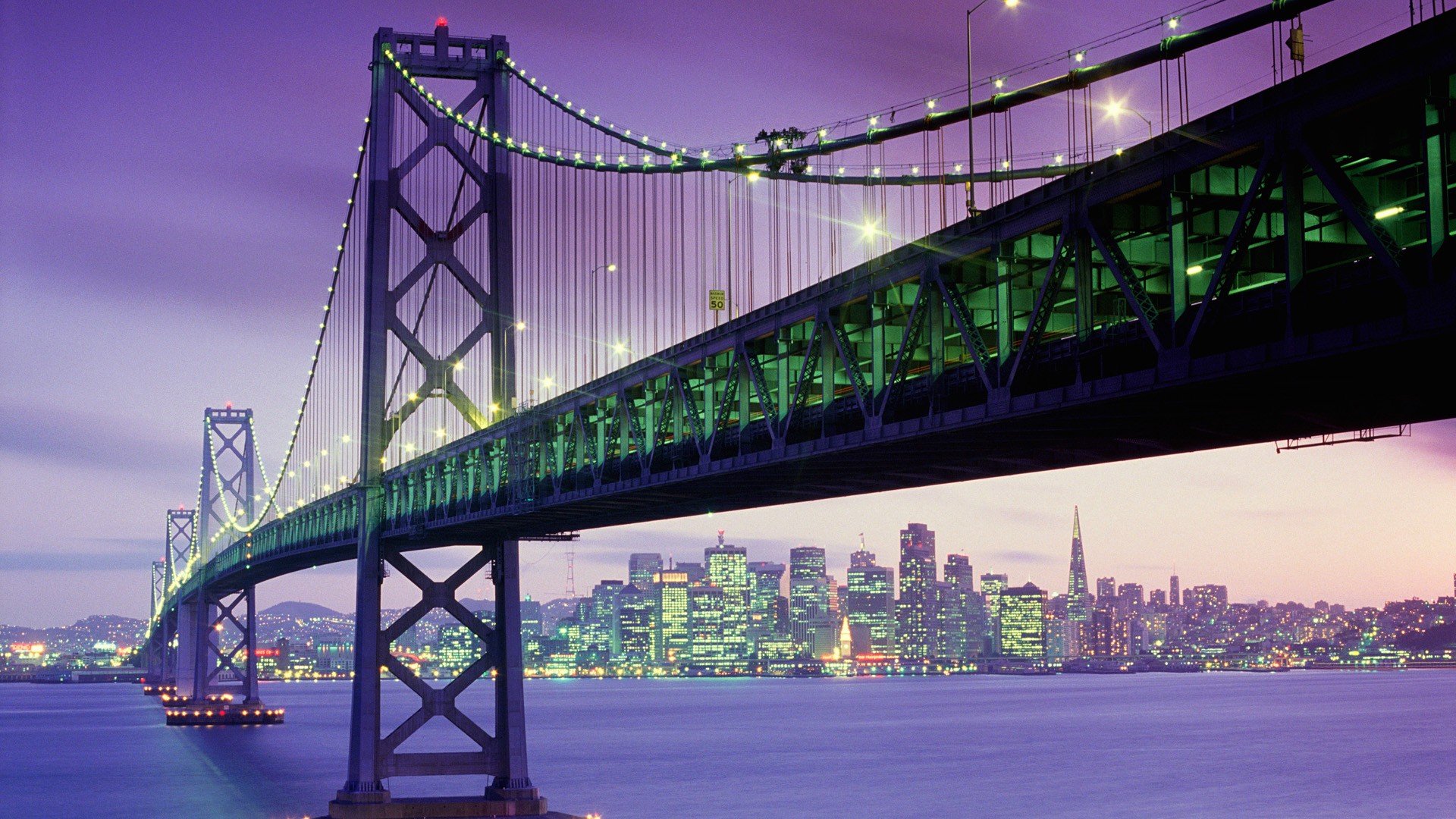 Téléchargez des papiers peints mobile Crépuscule, Ville, Lumière, Pont, Bay Bridge, Des Ponts, Construction Humaine, San Fransisco gratuitement.