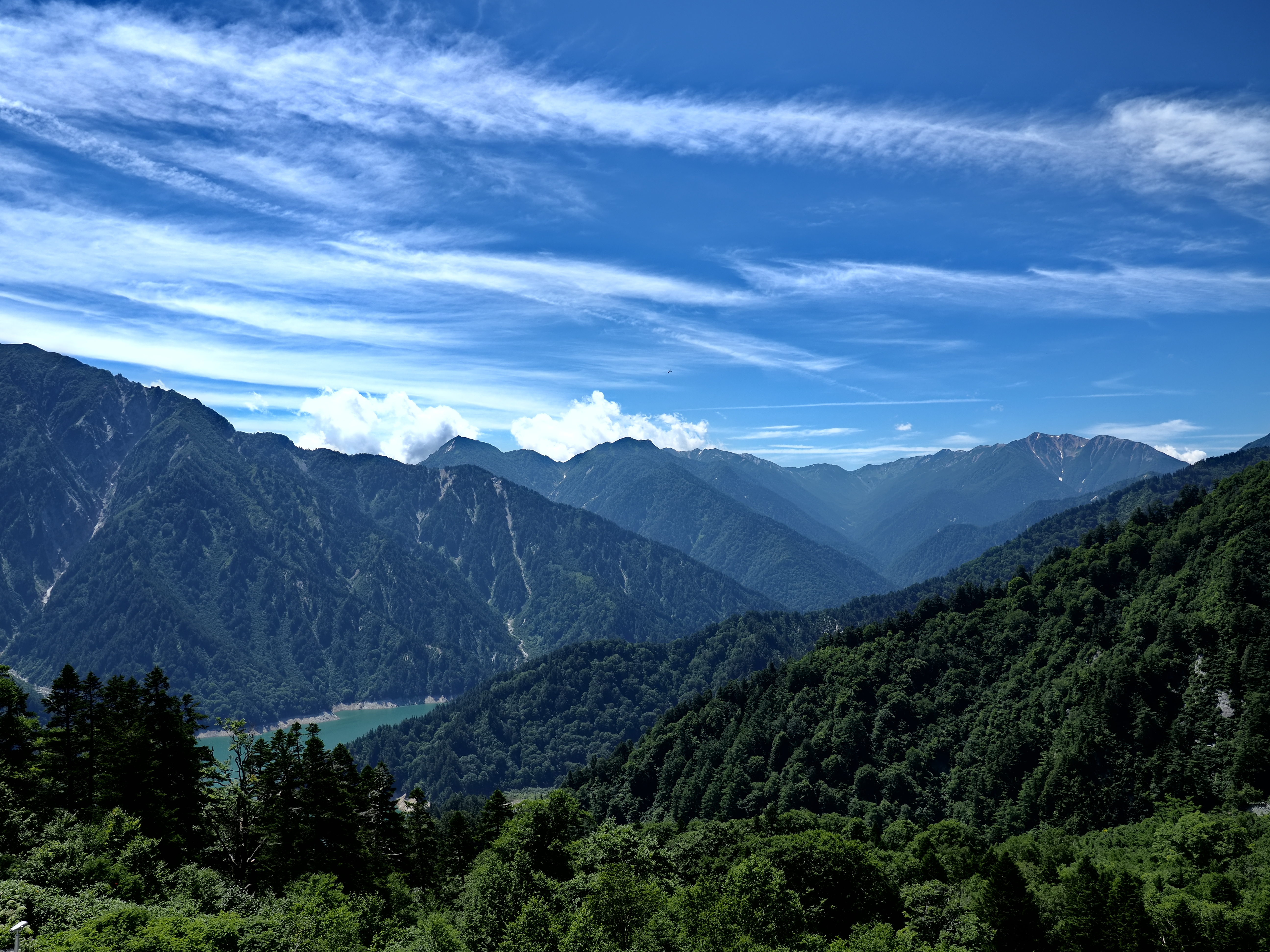 Laden Sie das Senke, Tal, Natur, See, Mountains, Wald, Landschaft-Bild kostenlos auf Ihren PC-Desktop herunter