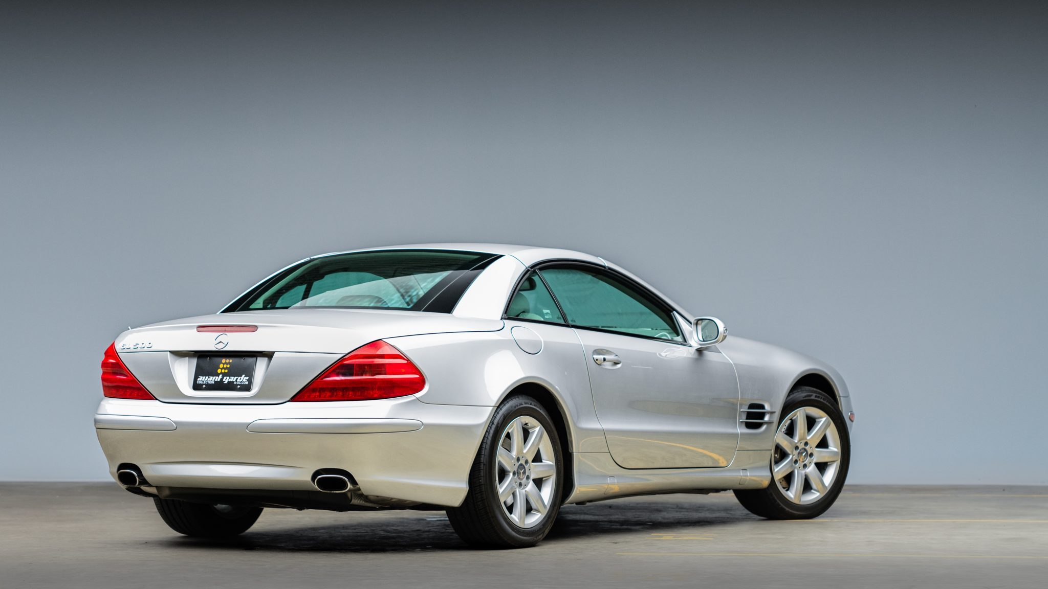 Laden Sie Mercedes Benz Sl500 HD-Desktop-Hintergründe herunter