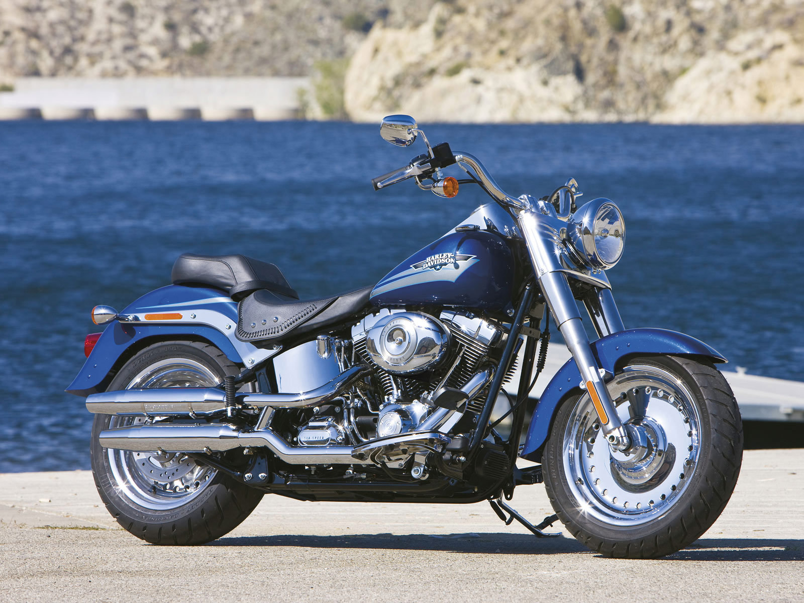 Laden Sie Harley Davidson Fat Boy HD-Desktop-Hintergründe herunter
