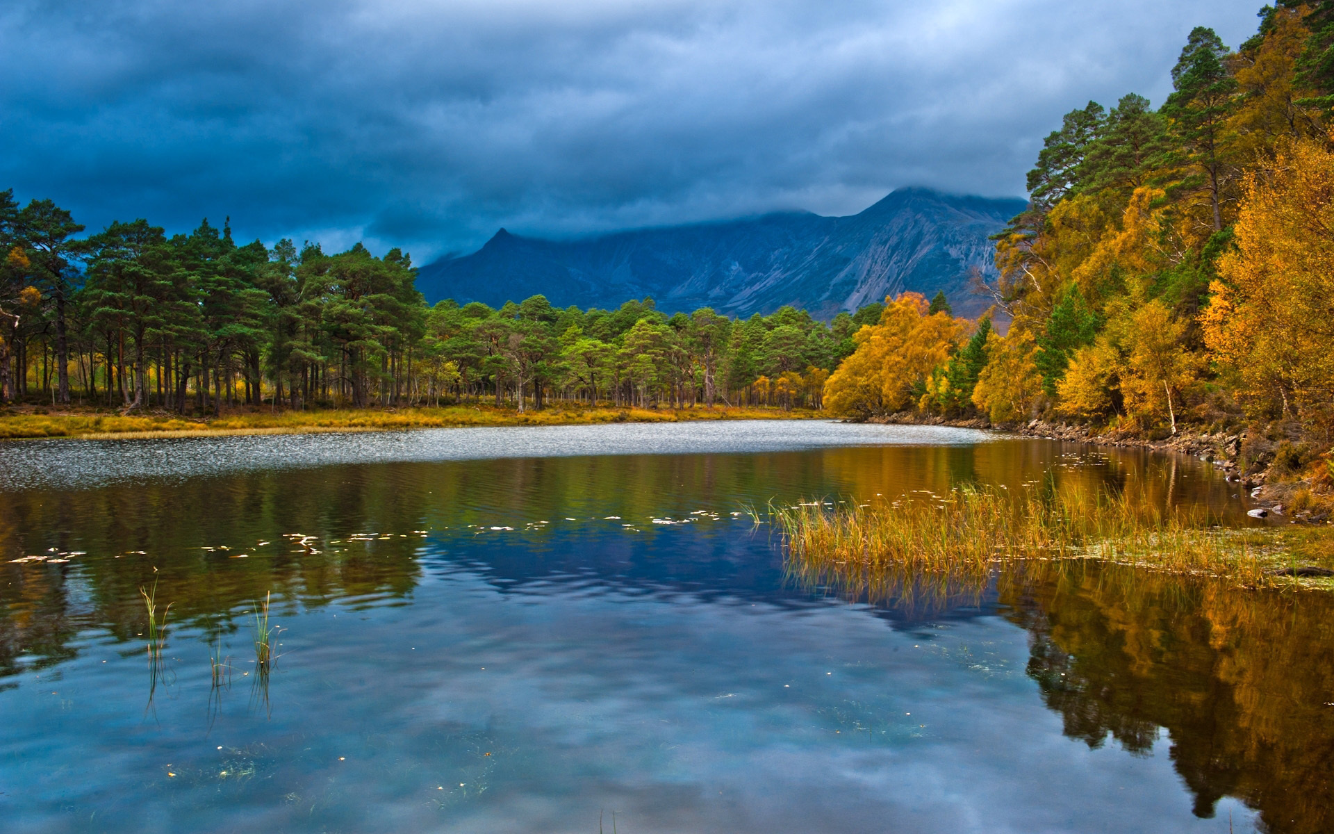 PCデスクトップに風景, 秋, 湖, 山, 反射, 森, 地球, クラウド画像を無料でダウンロード