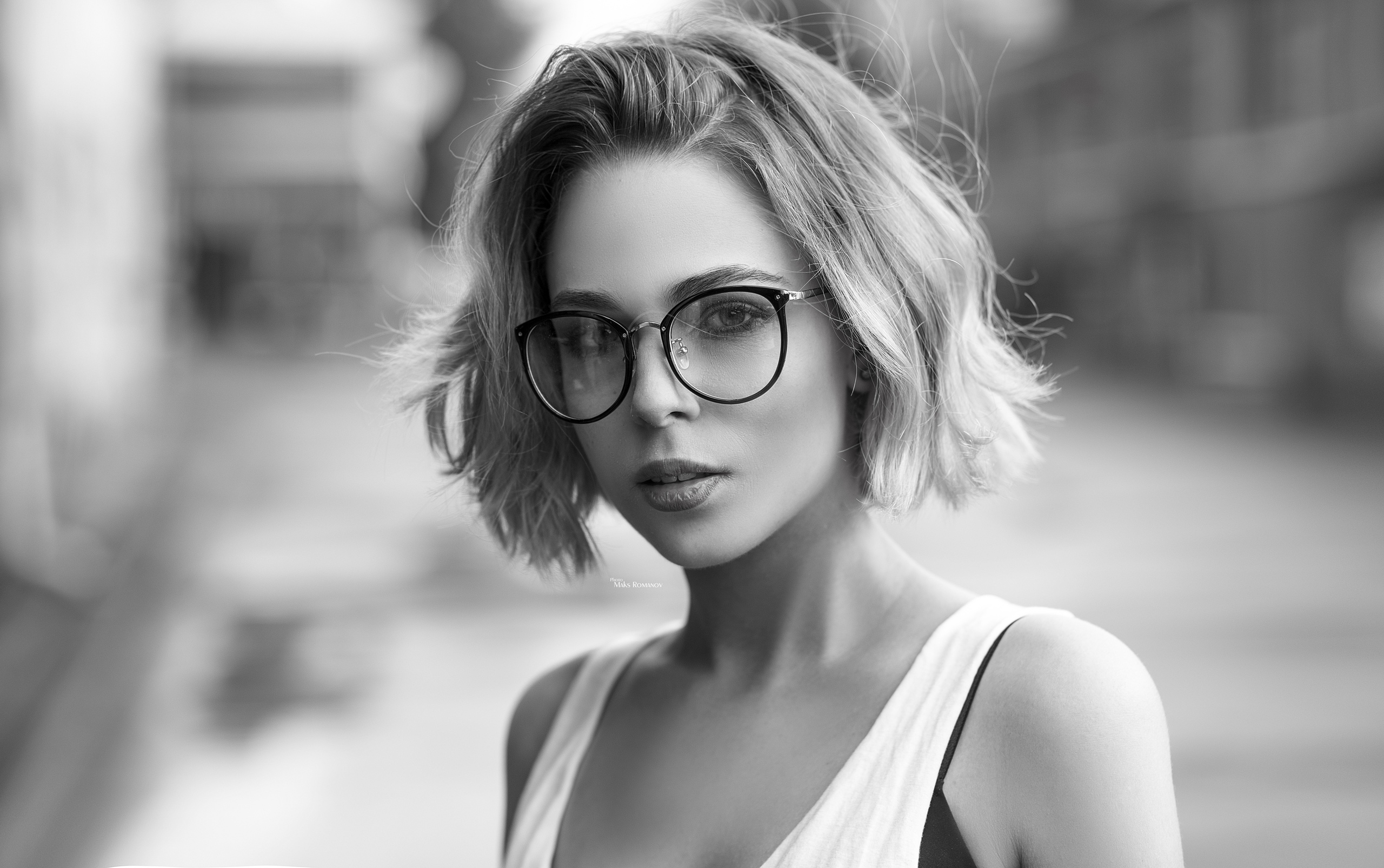 Free download wallpaper Glasses, Face, Model, Women, Black & White, Short Hair on your PC desktop