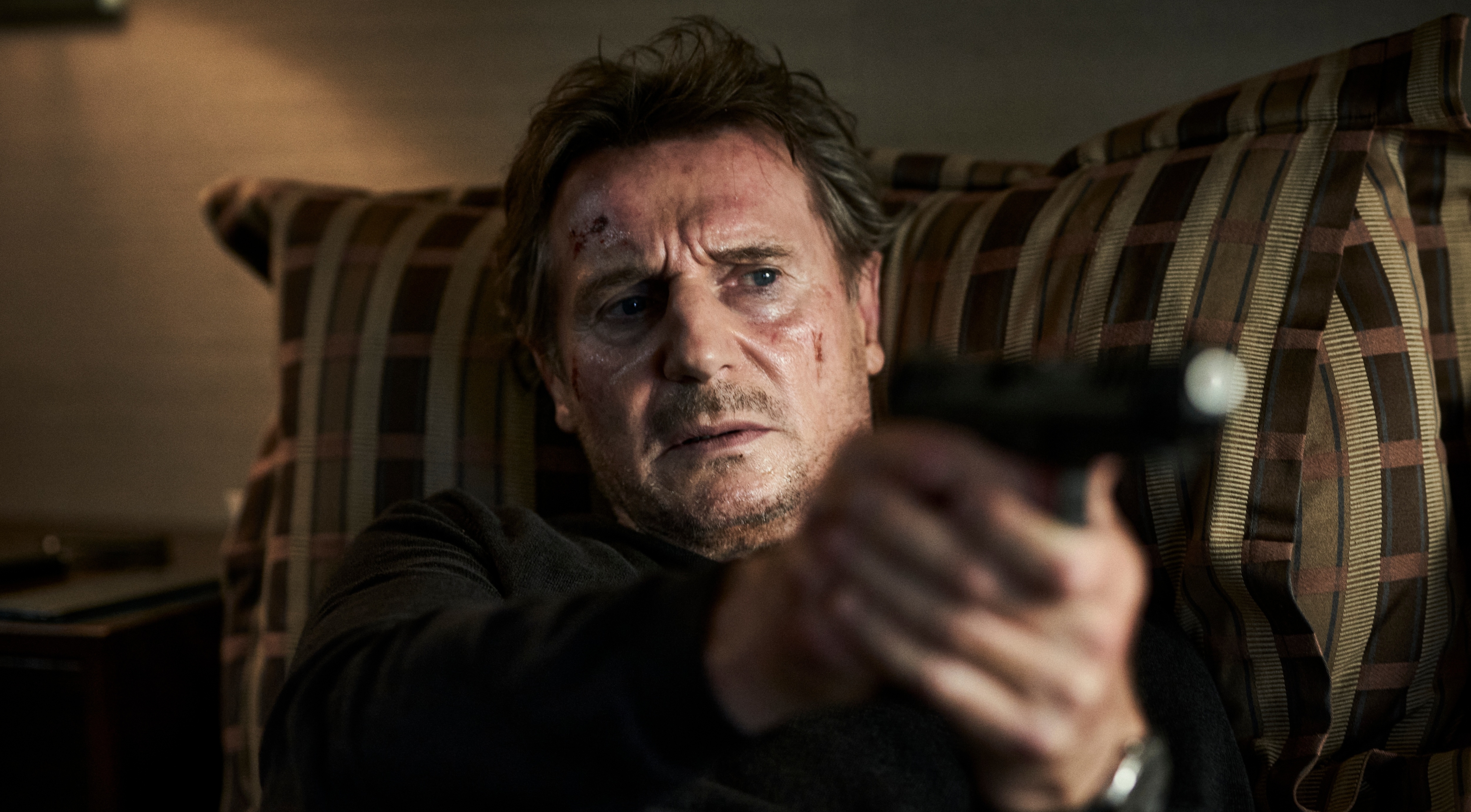 Download mobile wallpaper Movie, Liam Neeson, Blacklight for free.