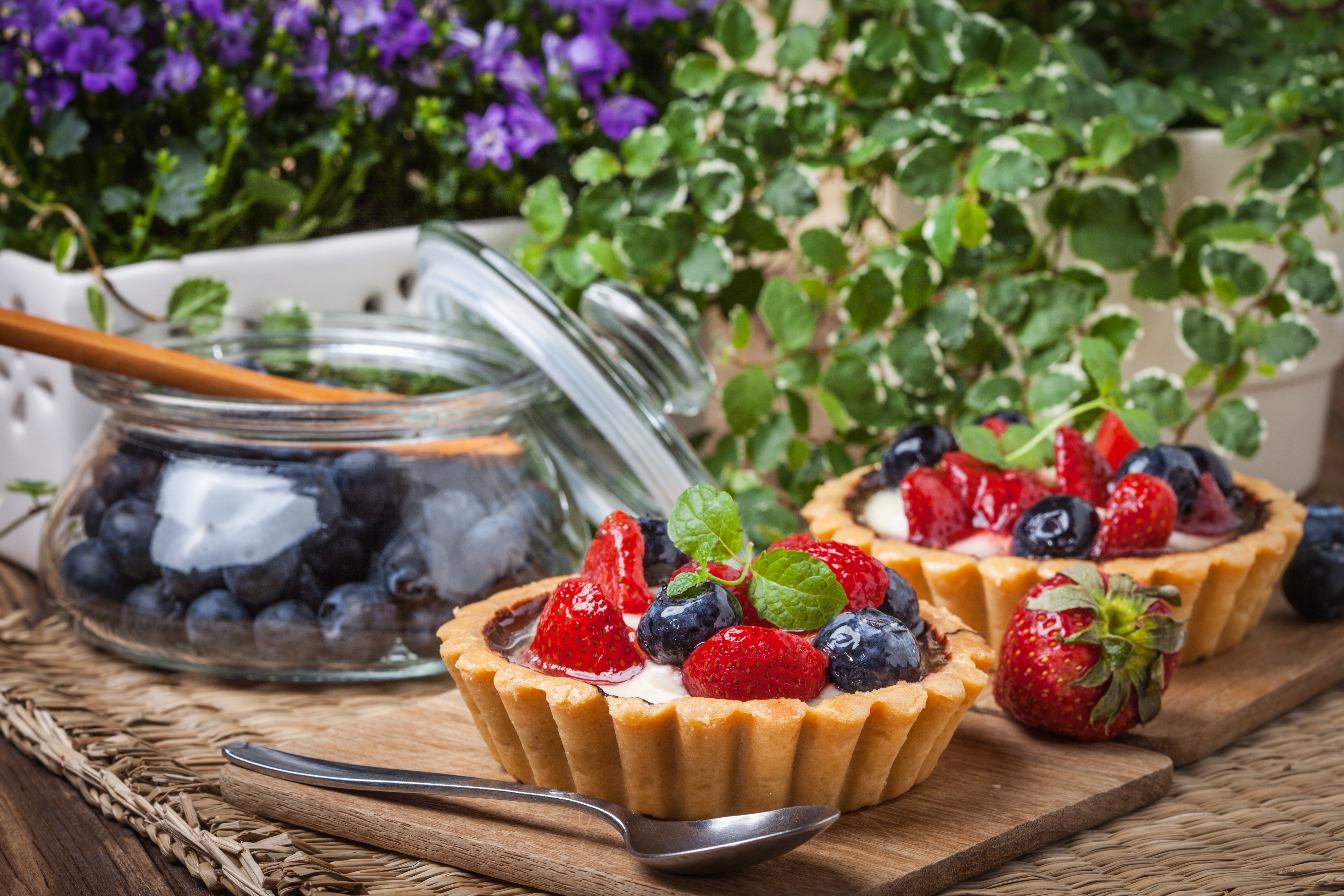 Free download wallpaper Food, Strawberry, Dessert, Blueberry, Still Life, Berry, Fruit, Pastry on your PC desktop