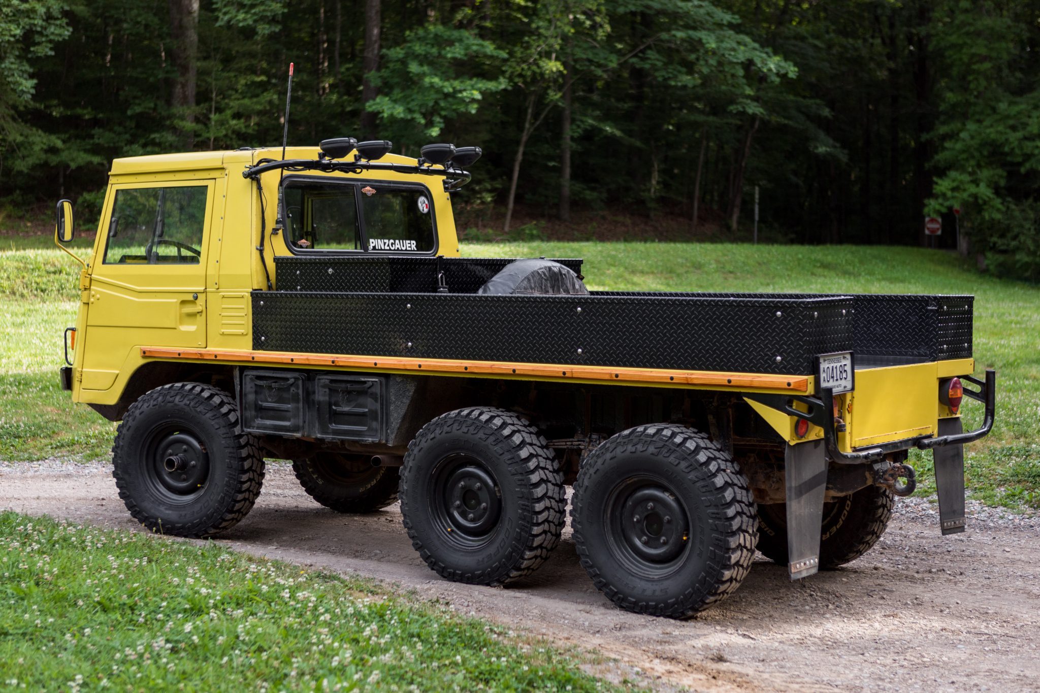 Steyr Puch ピンツガウアー 712MHDデスクトップの壁紙をダウンロード