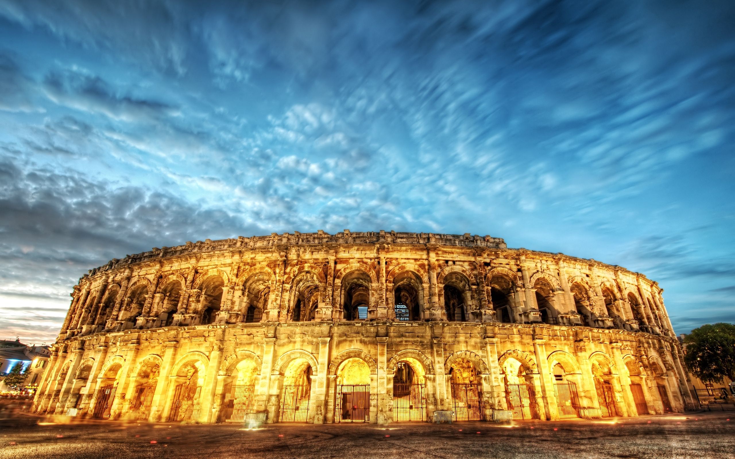 Baixar papel de parede para celular de Coliseu, Noite, Brilhar, Luz, Tarde, Hdr, Cidades, Itália, Roma gratuito.