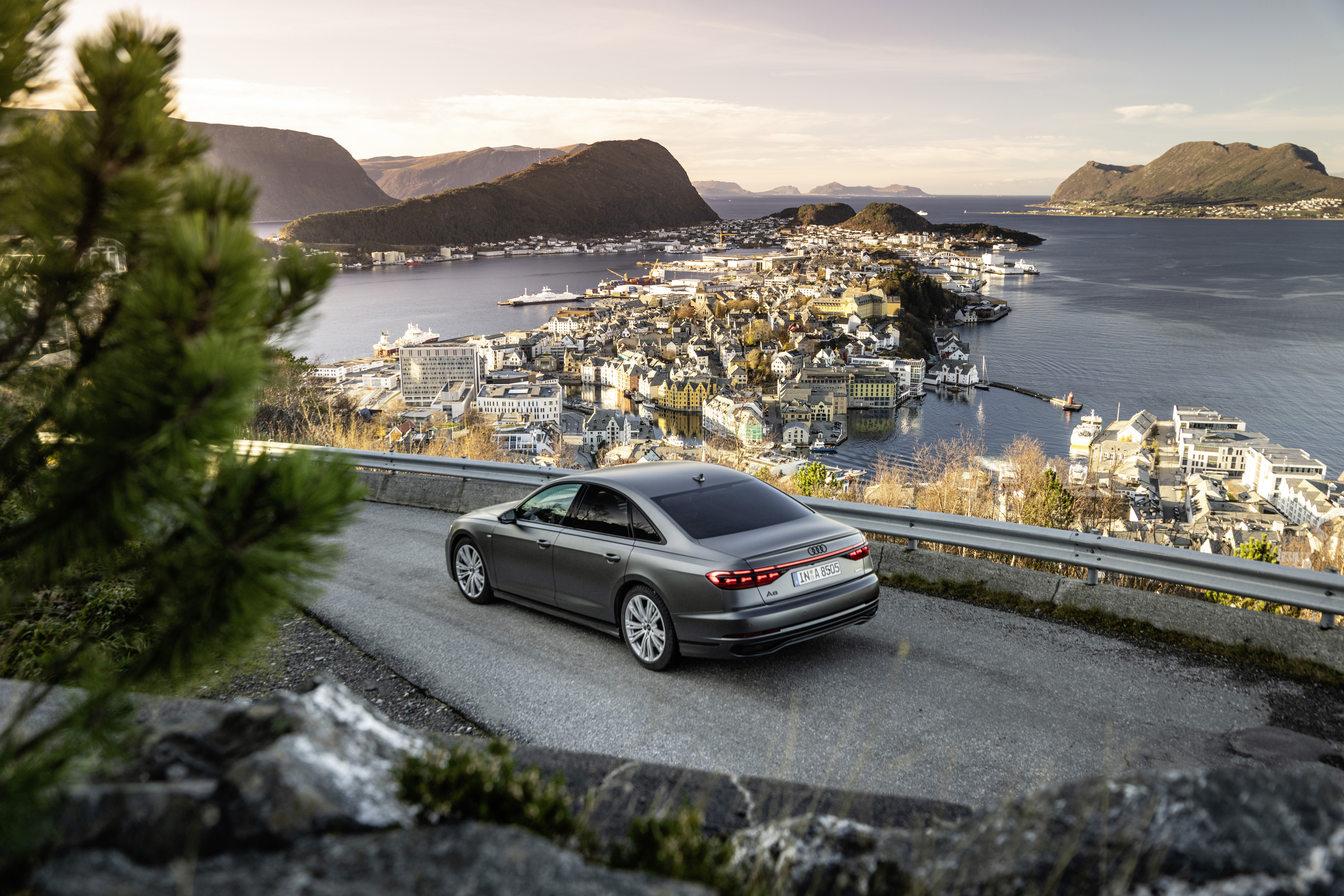 Die besten Audi A8 Quattro S Linie-Hintergründe für den Telefonbildschirm