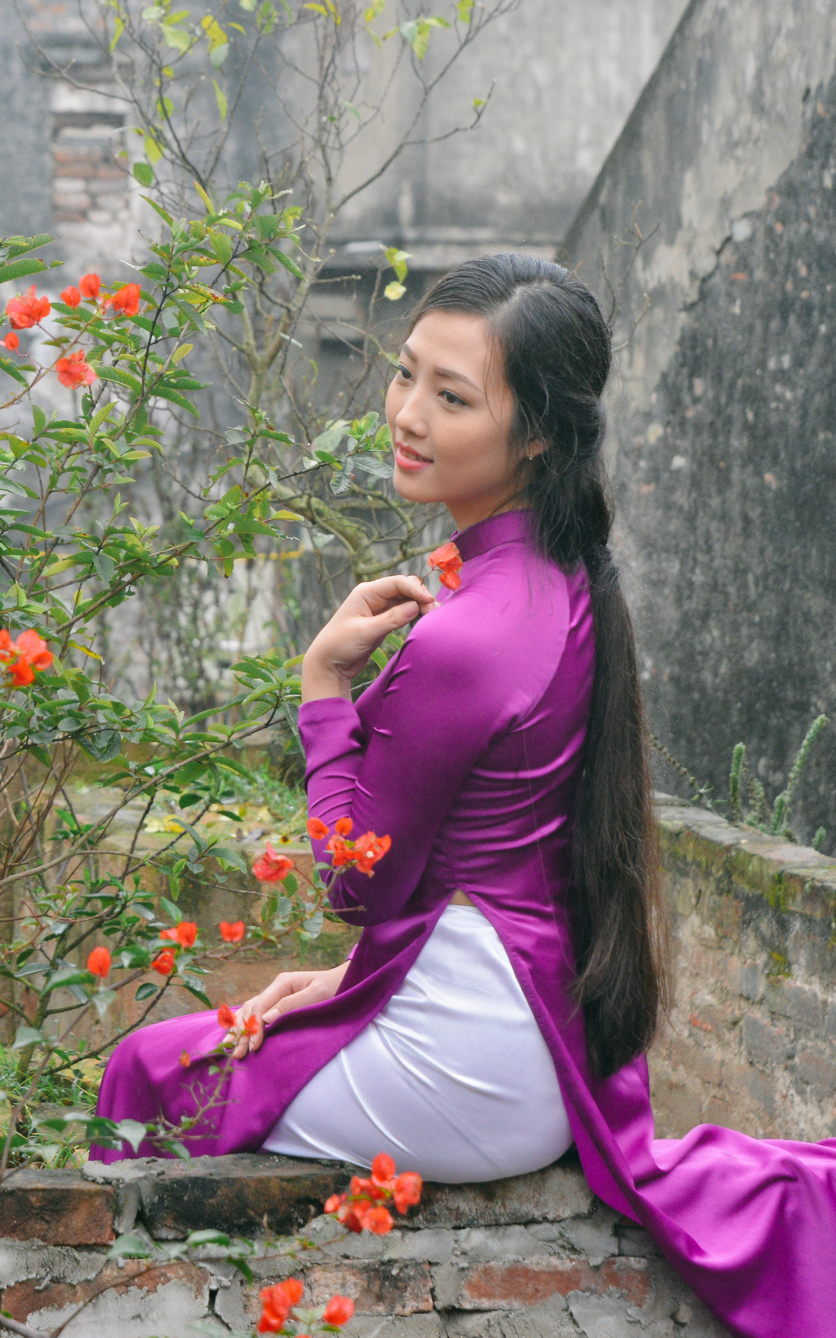 Download mobile wallpaper Spring, Model, Women, Asian, Vietnamese, Ao Dai for free.
