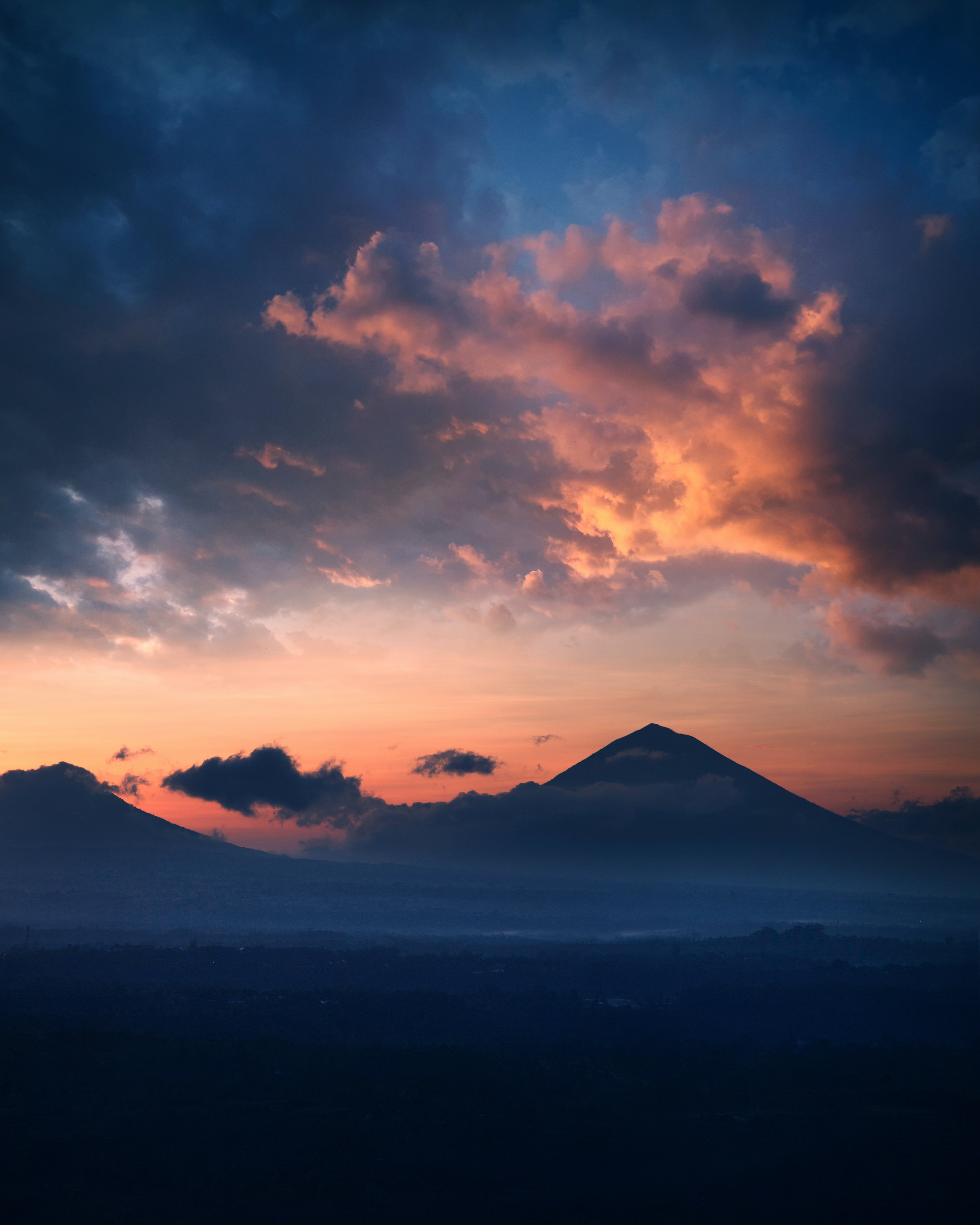 Téléchargez gratuitement l'image Montagne, Brouillard, Nuages, Crépuscule, Sombre sur le bureau de votre PC