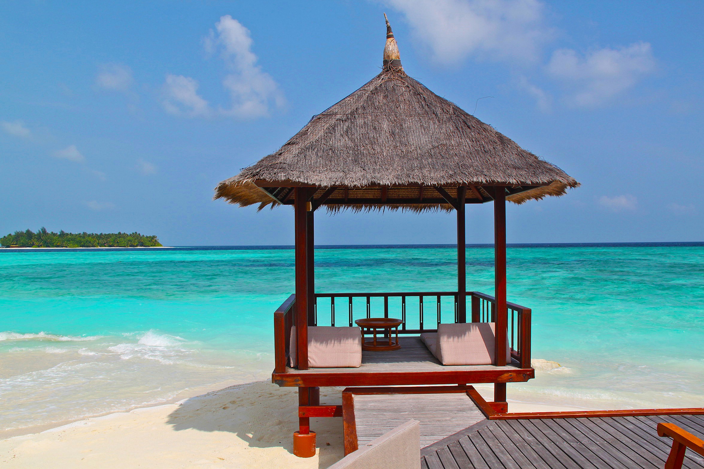 Laden Sie das Strand, Sand, Horizont, Ozean, Tropisch, Hütte, Fotografie, Feiertag-Bild kostenlos auf Ihren PC-Desktop herunter