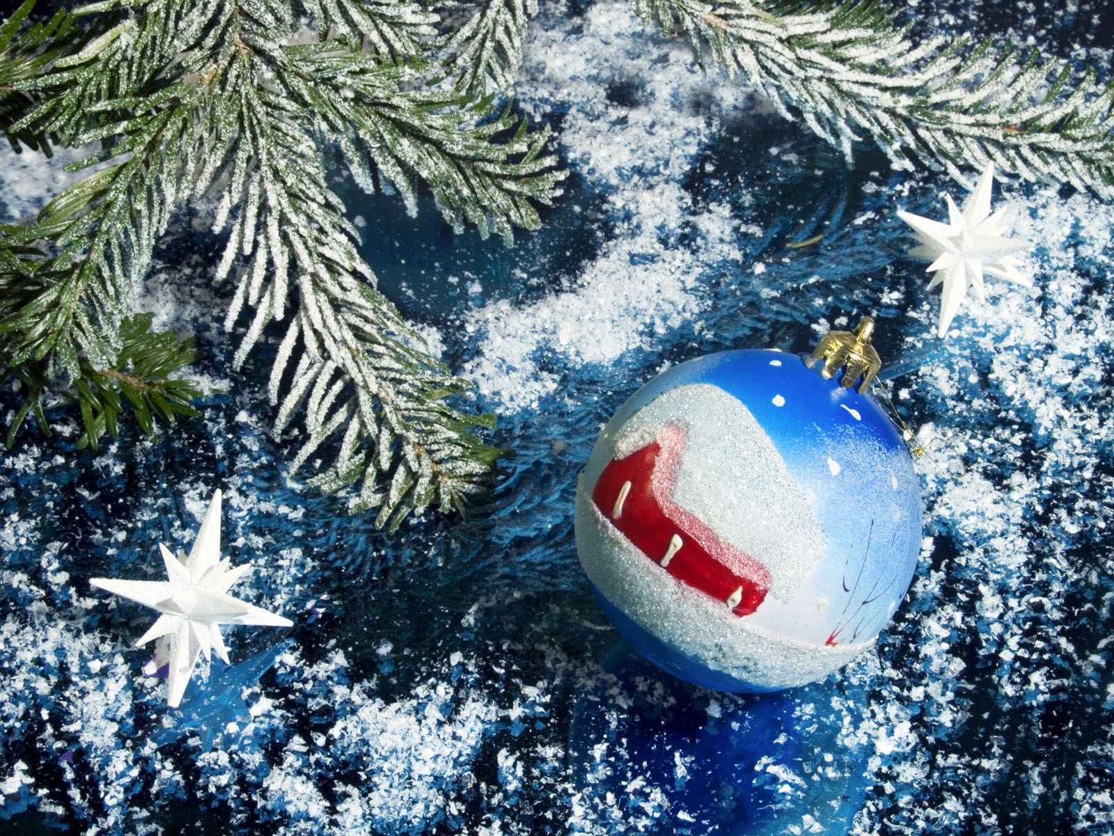 PCデスクトップに祝日, 新年, 装飾, 雪, クリスマス, 青い, 玉, 球, デコレーション, クリスマスツリー画像を無料でダウンロード
