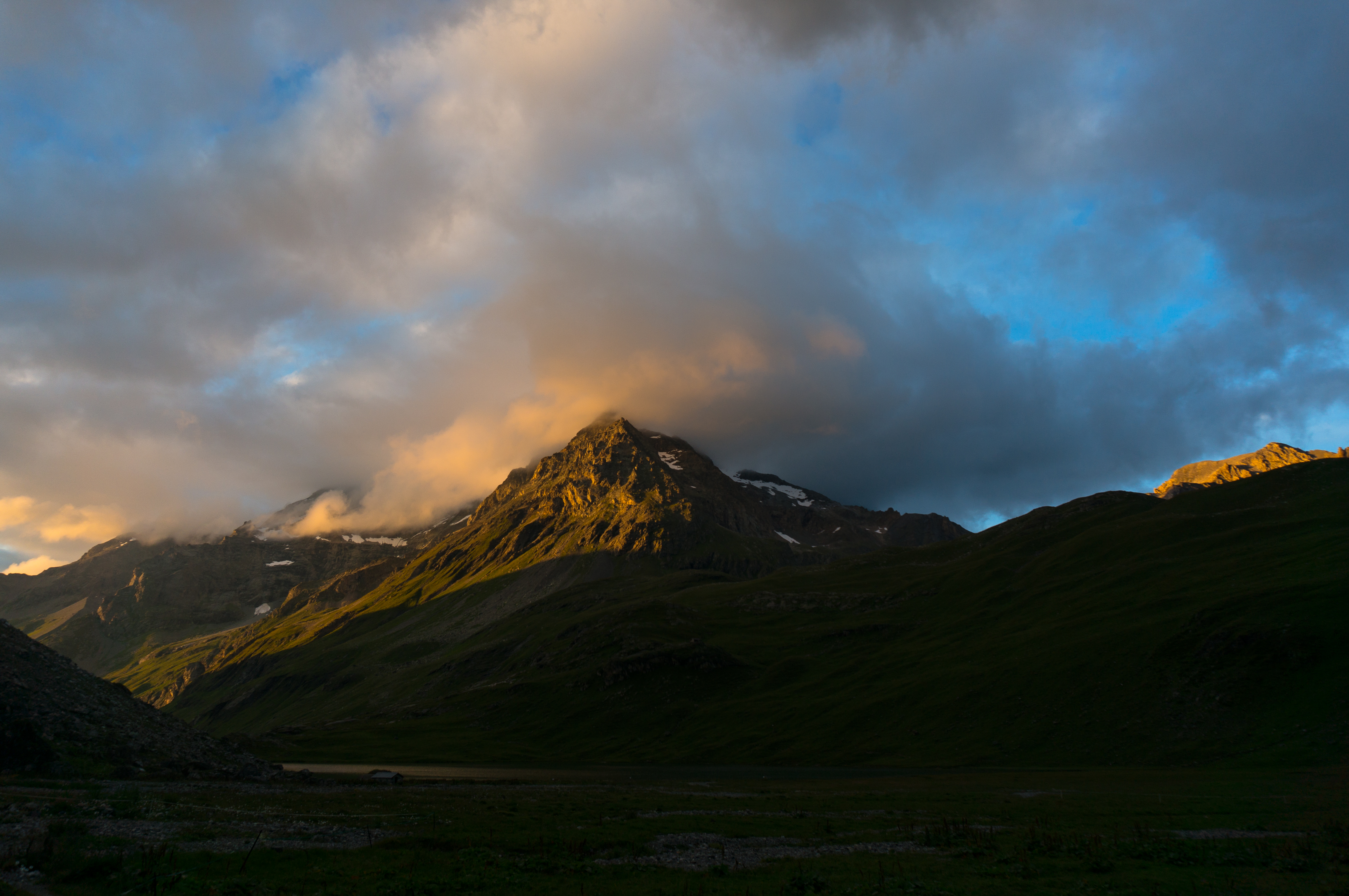 top, nature, mountains, clouds, rocks, vertex, slope HD wallpaper