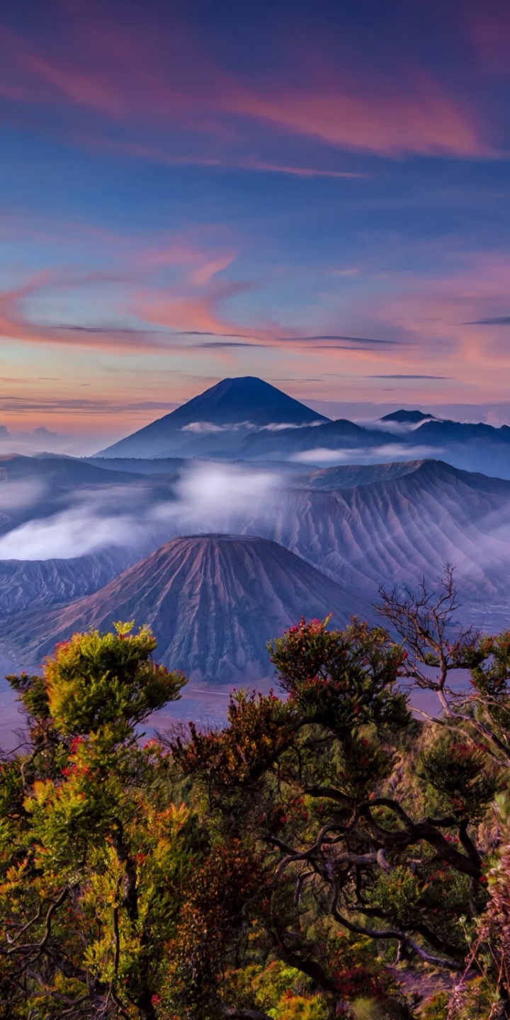 Download mobile wallpaper Landscape, Sunrise, Earth, Volcano, Indonesia, Mount Bromo, Volcanoes, Java (Indonesia), Stratovolcano for free.