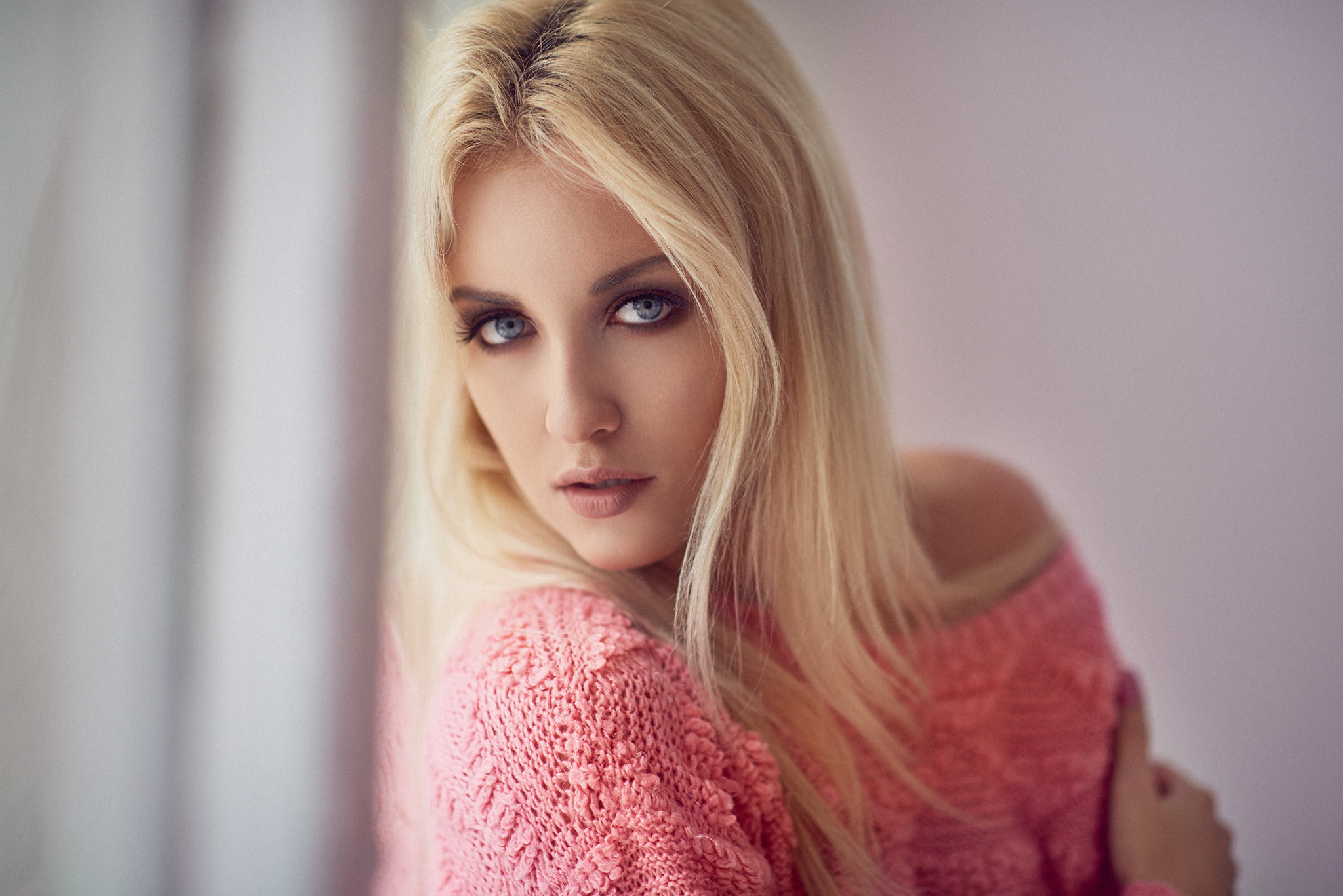 Download mobile wallpaper Blonde, Face, Model, Women, Blue Eyes for free.