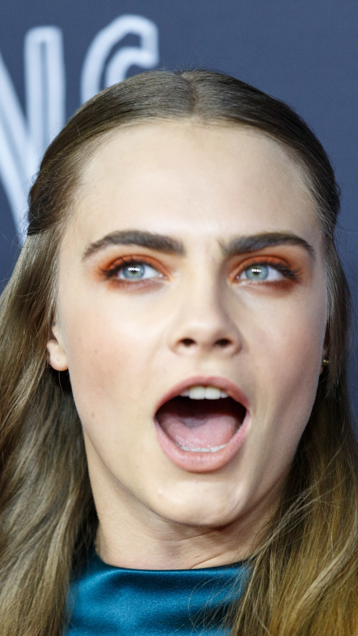 Download mobile wallpaper Celebrity, Cara Delevingne for free.