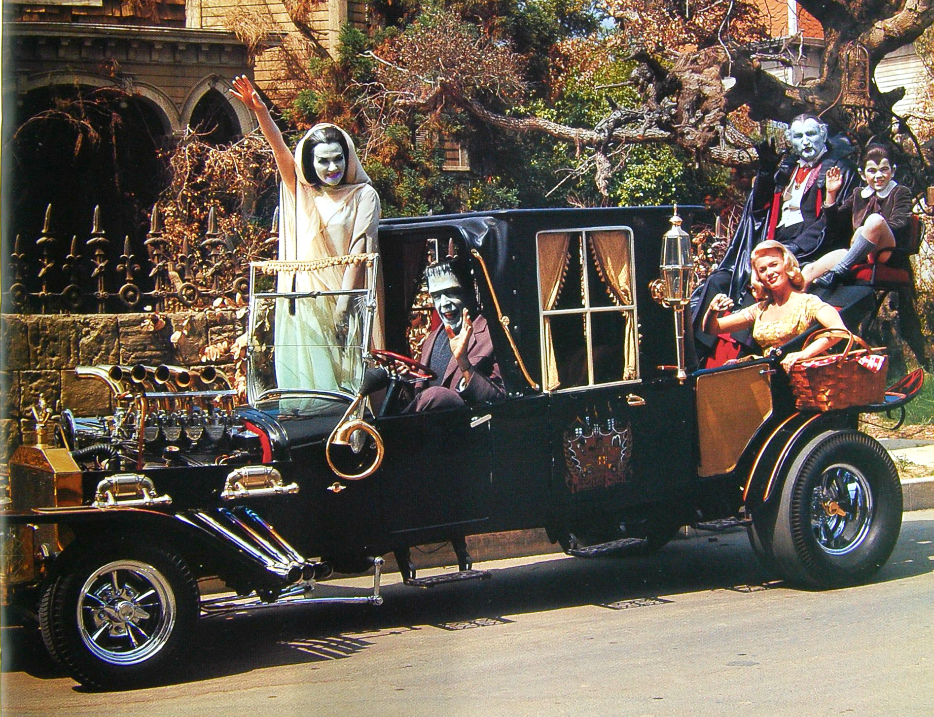 tv show, the munsters, car, halloween, herman munster, lily munster