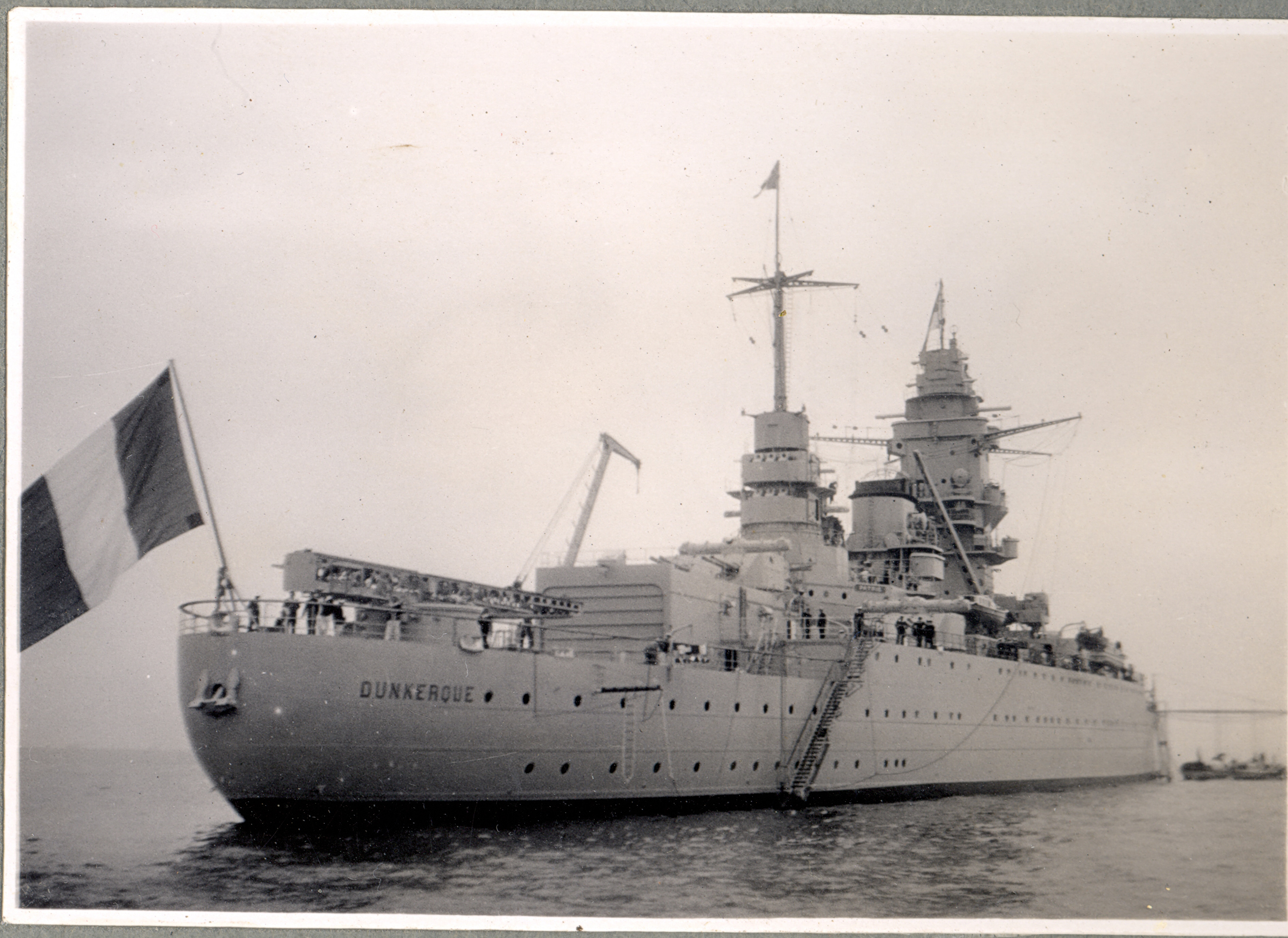 Laden Sie Französisches Schlachtschiff Dunkerque HD-Desktop-Hintergründe herunter