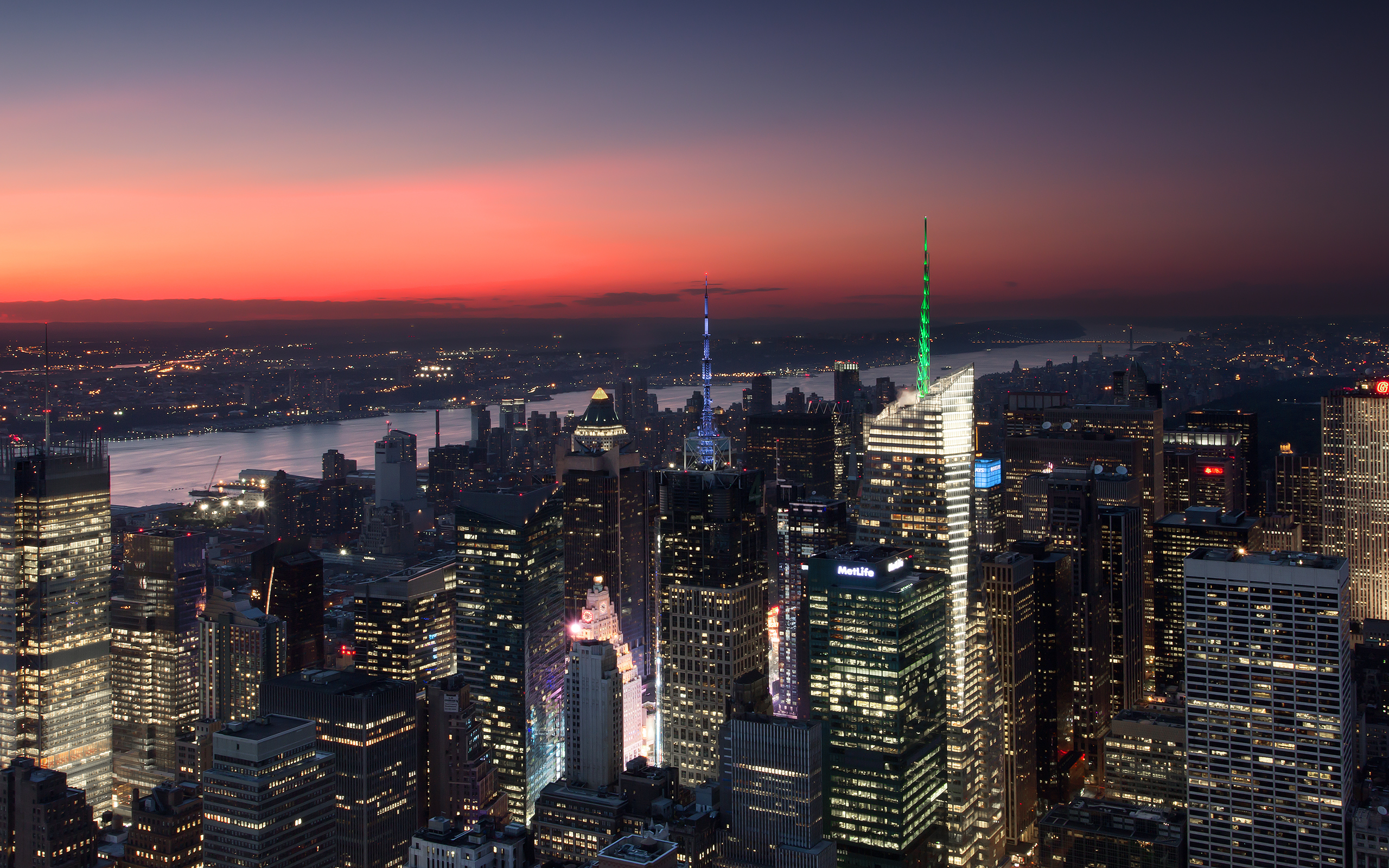 Скачать картинку Нью Йорк, Манхэттен, Города, Сделано Человеком в телефон бесплатно.