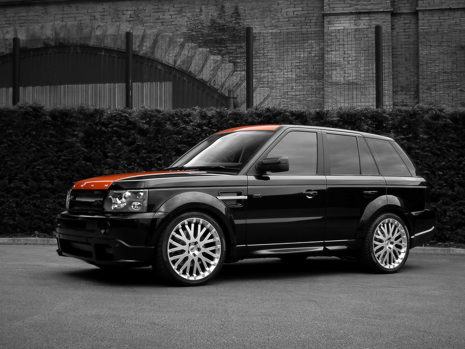 Images & Pictures  Range Rover