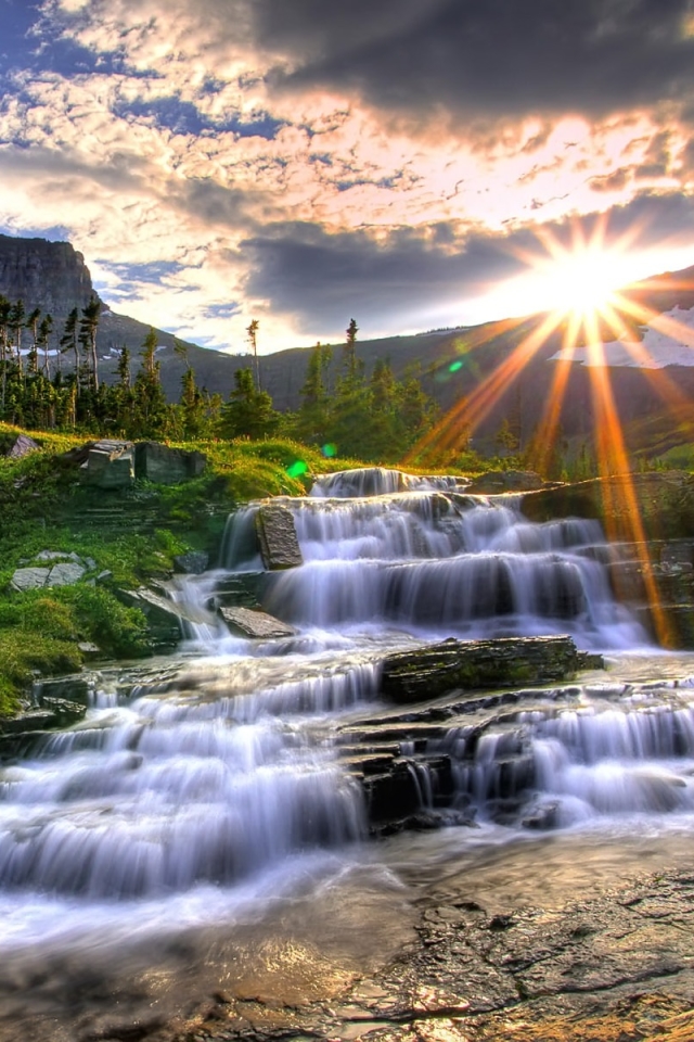 Handy-Wallpaper Wasserfälle, Berg, Wasserfall, Sonnenaufgang, Gebirge, Strom, Sonne, Erde/natur kostenlos herunterladen.