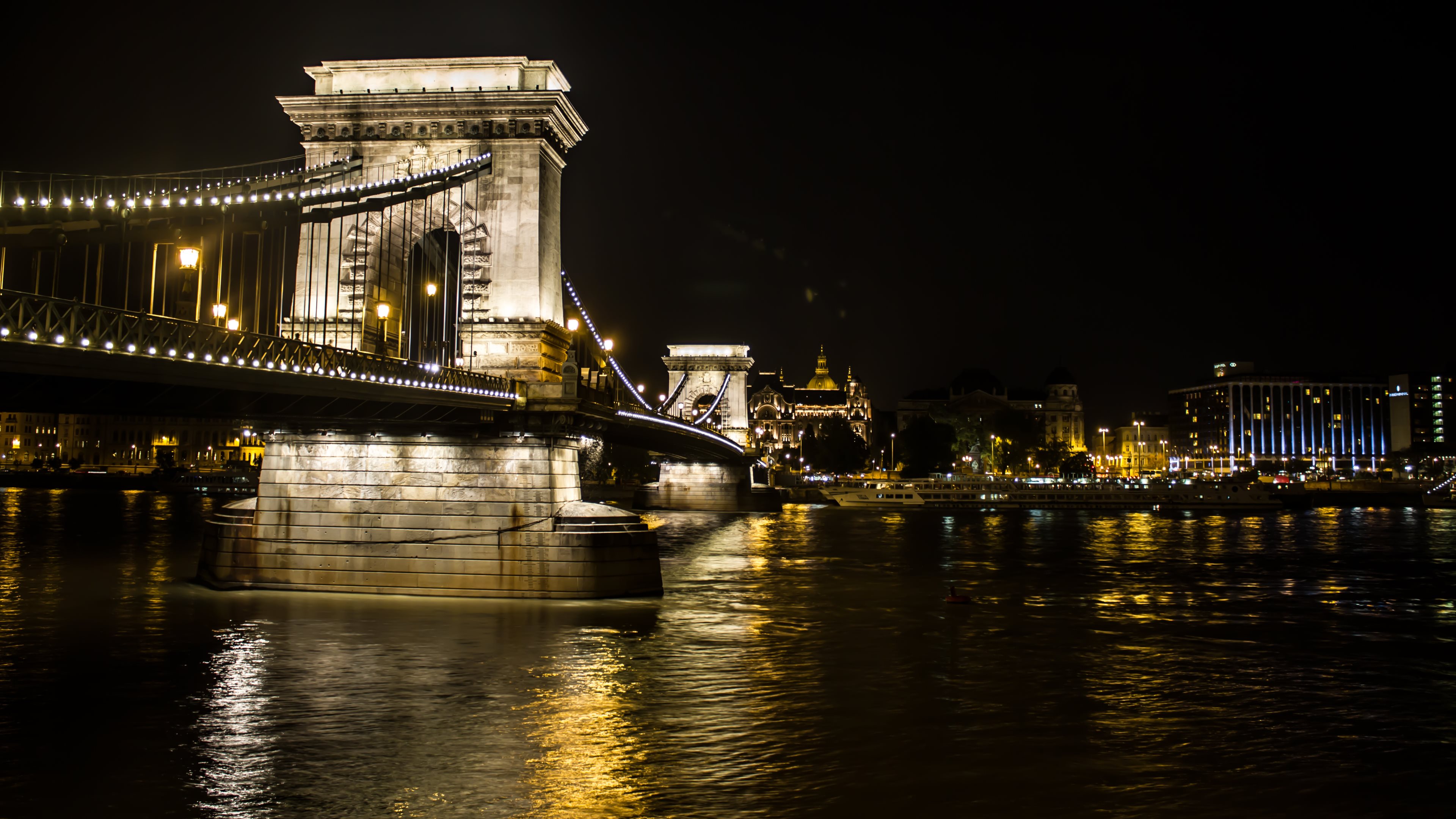 319226 скачать картинку сделано человеком, цепной мост, мост, будапешт, город, дунай, венгрия, свет, ночь, мосты - обои и заставки бесплатно