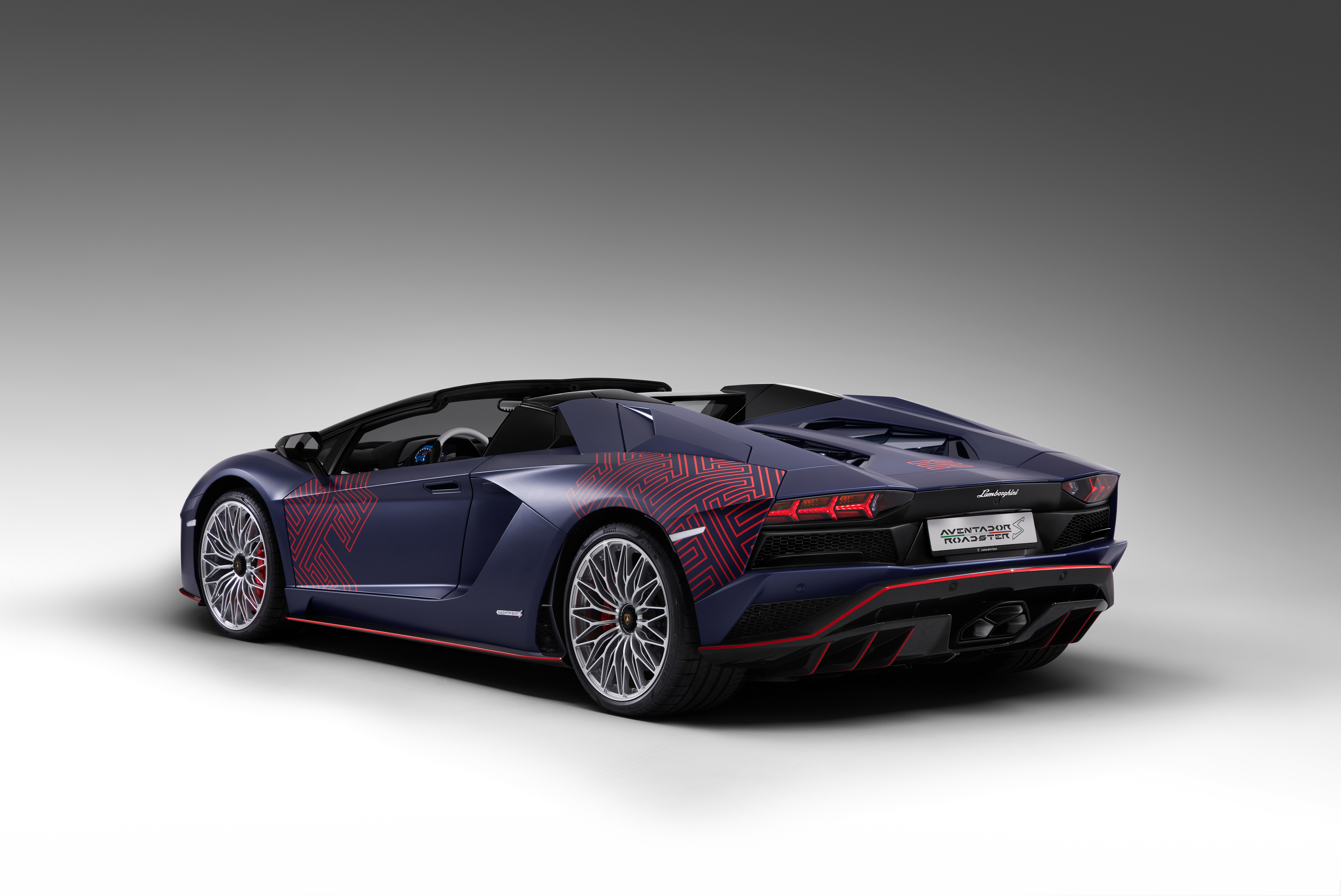 1535132 Fonds d'écran et Lamborghini Aventador S images sur le bureau. Téléchargez les économiseurs d'écran  sur PC gratuitement