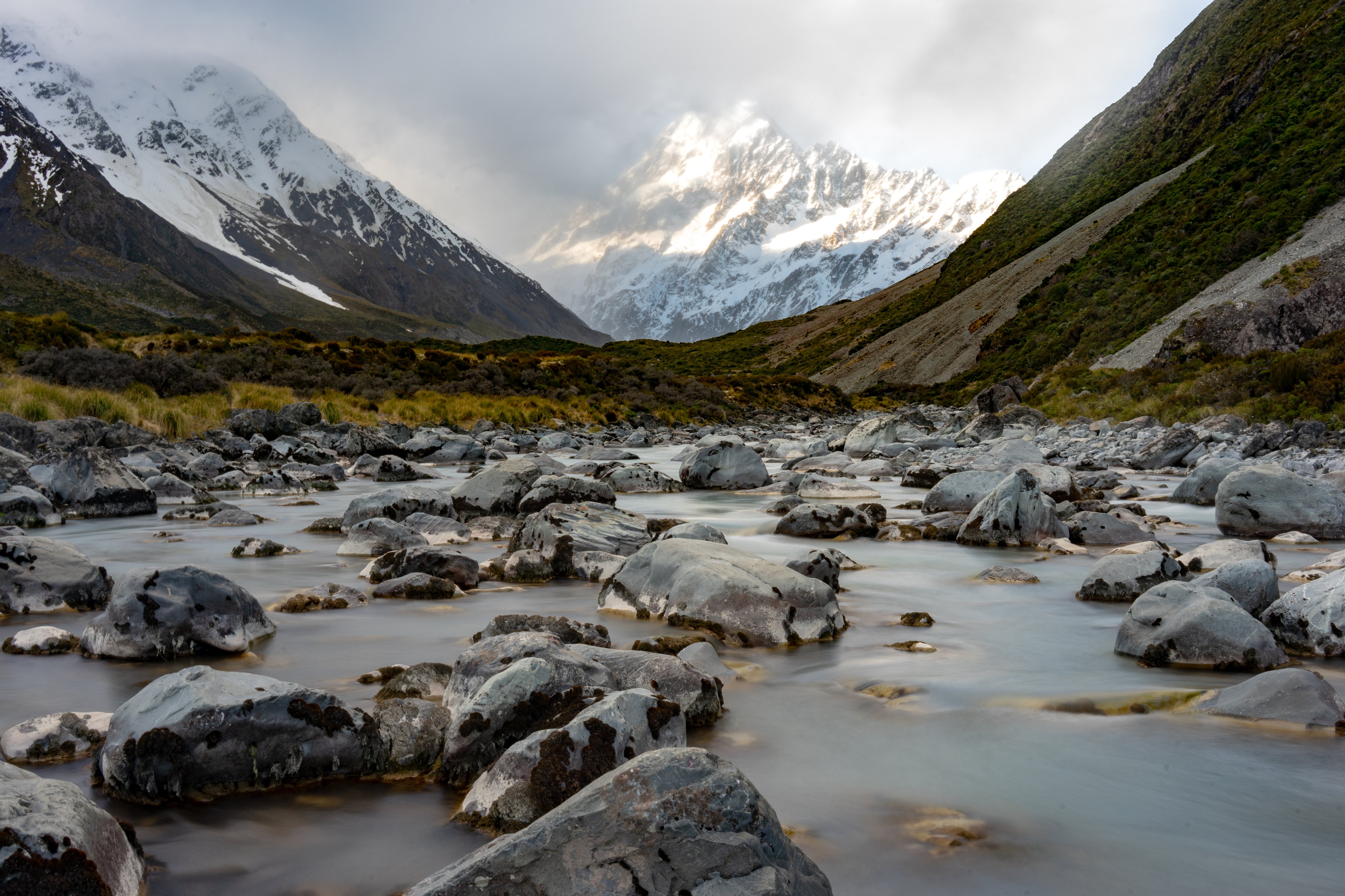 Laden Sie das Stones, Nebel, Natur, Mountains, Flüsse-Bild kostenlos auf Ihren PC-Desktop herunter