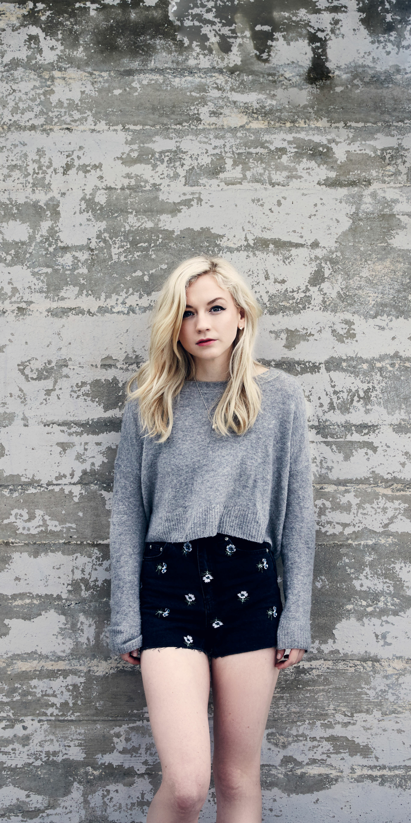 Download mobile wallpaper Blonde, American, Celebrity, Actress, Emily Kinney for free.