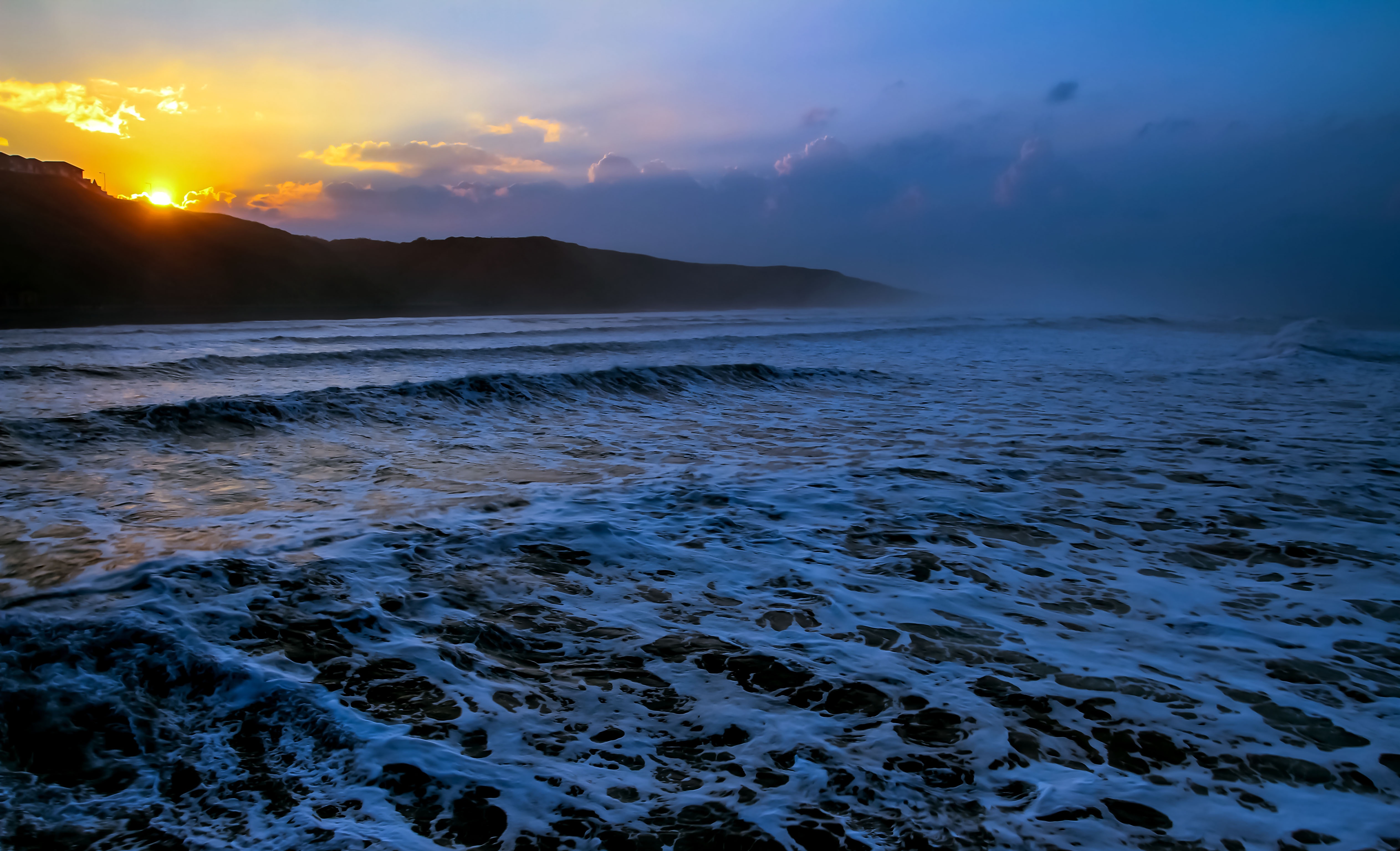 Handy-Wallpaper Natur, Waves, Ozean, Sunset kostenlos herunterladen.